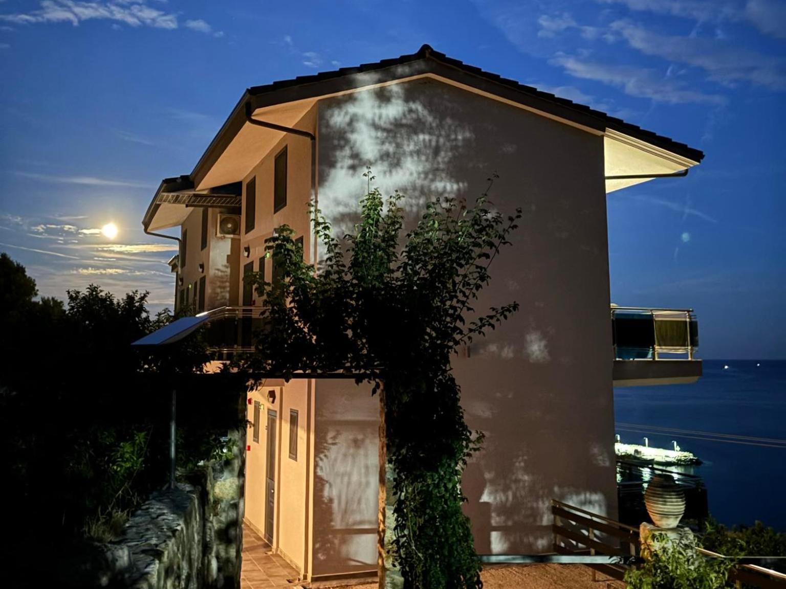 Hotel Sarti Thea - Image 1