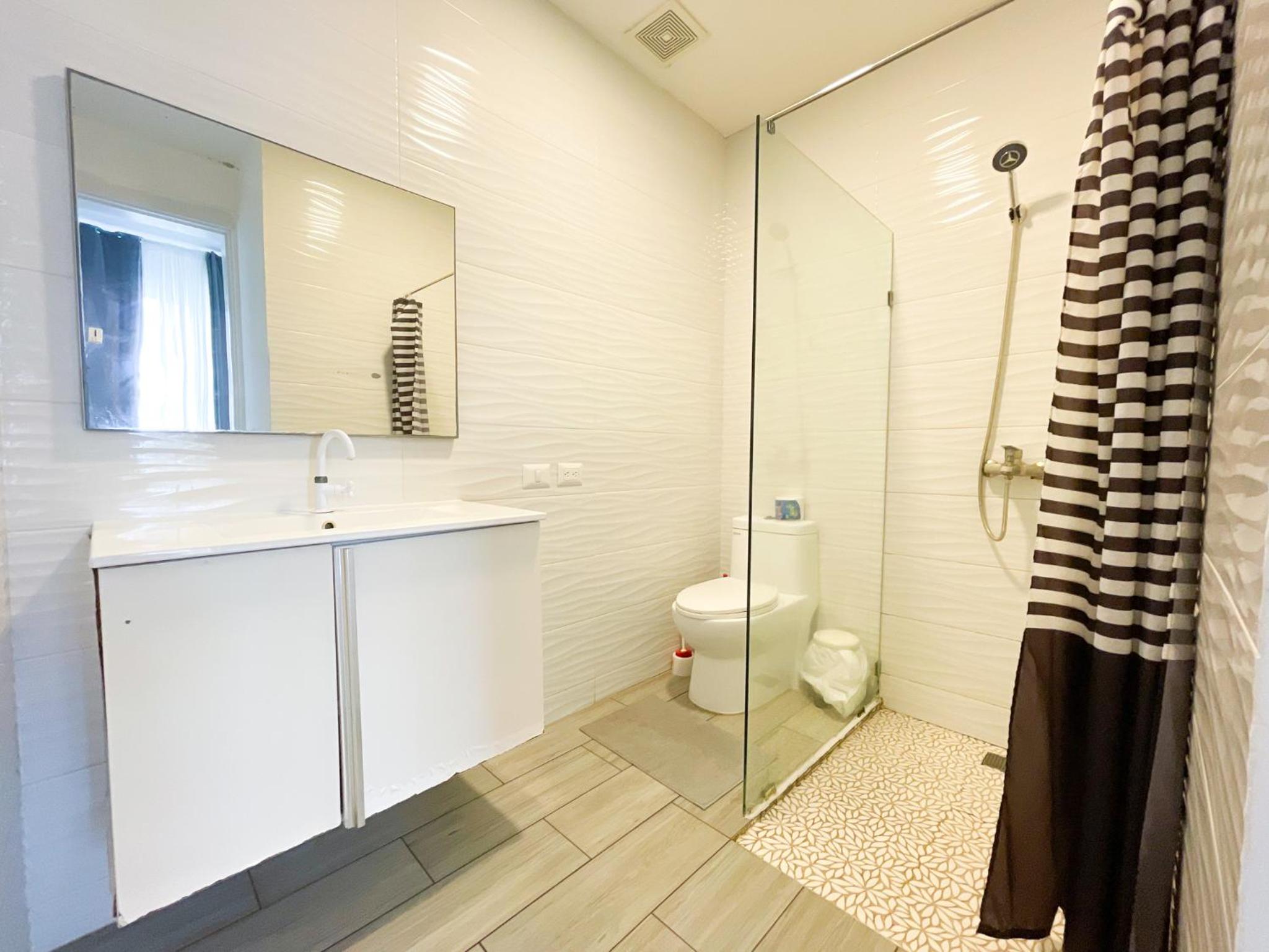 apartment with ac and wifi pool on the roof city center view 5