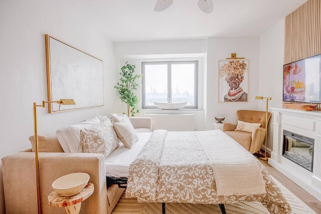 City Views, Modern NYC Oasis Retreat