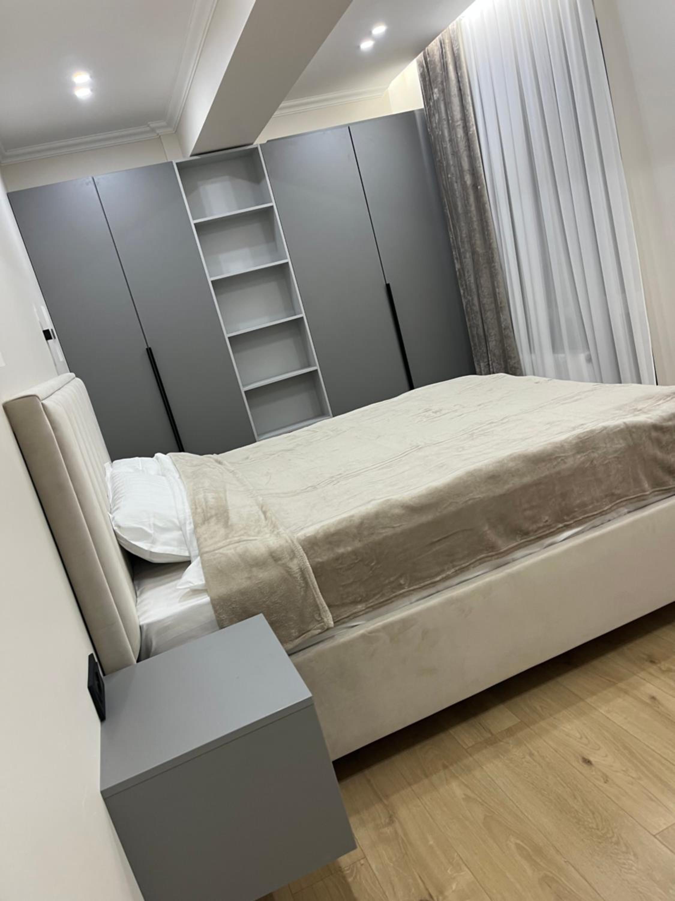 Park Apartment