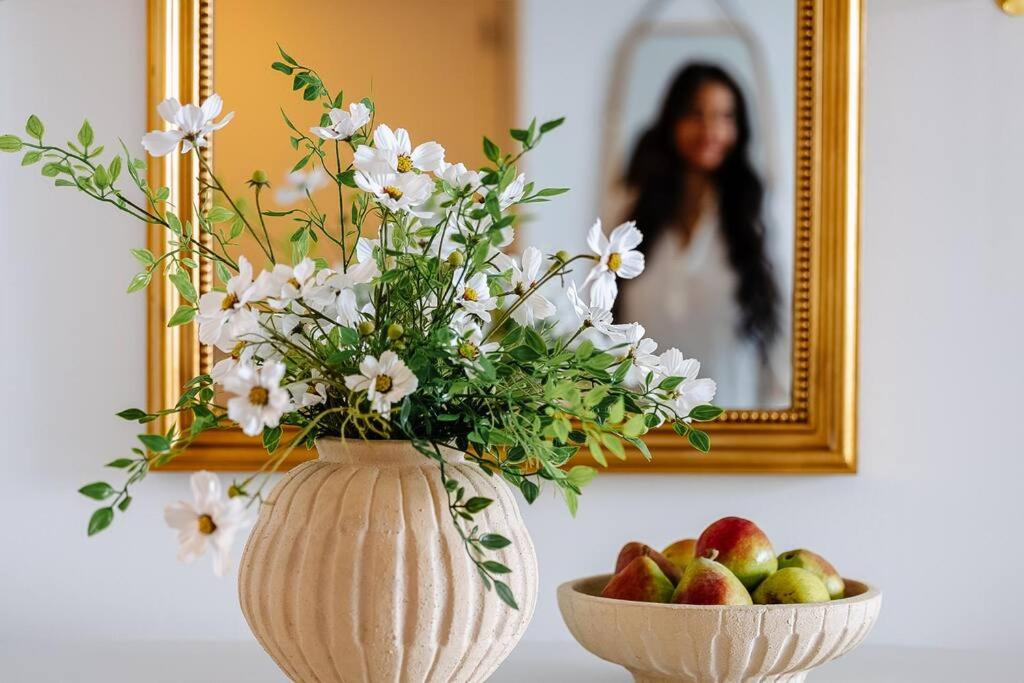 City Views, Modern NYC Oasis Retreat