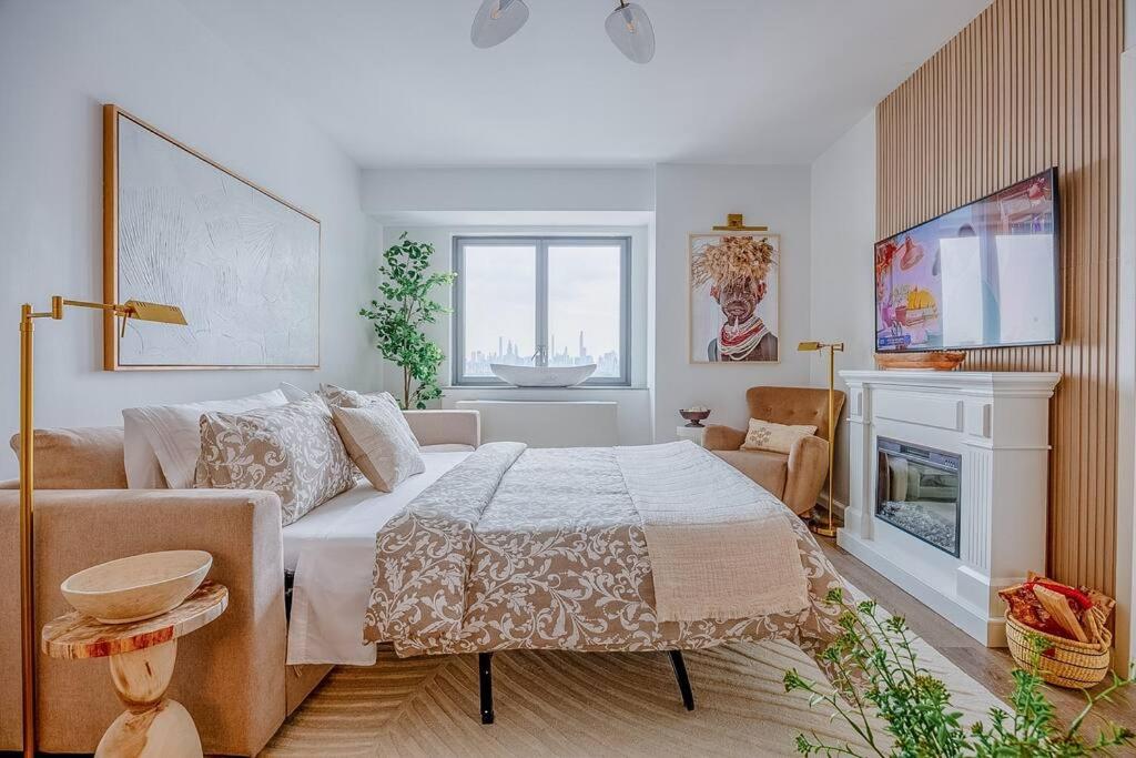 City Views, Modern NYC Oasis Retreat