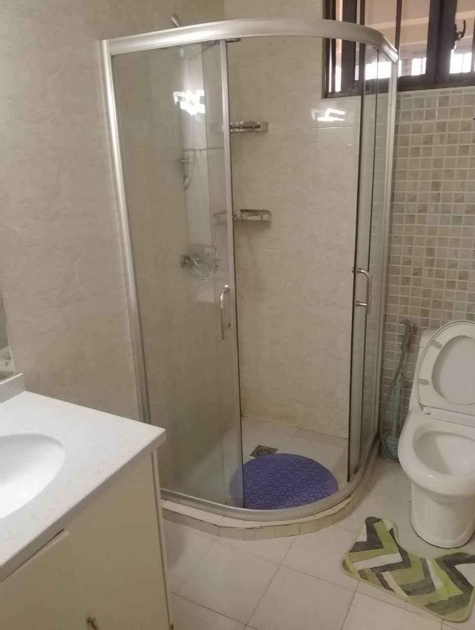 Palatial 3 bedroom at crest park apartments view 4