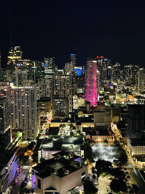 Miami Sky Luxury 27th Floor, Waterfront Balcony, Panoramic View & City Lights , Resort Pool,Gym,Spa Restaurants