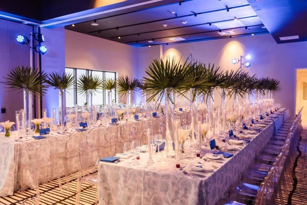 Miami Sky Luxury 27th Floor, Waterfront Balcony, Panoramic View & City Lights , Resort Pool,Gym,Spa Restaurants