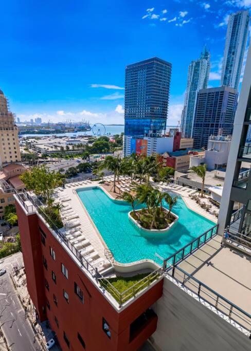 Miami Sky Luxury 27th Floor, Waterfront Balcony, Panoramic View & City Lights , Resort Pool,Gym,Spa Restaurants