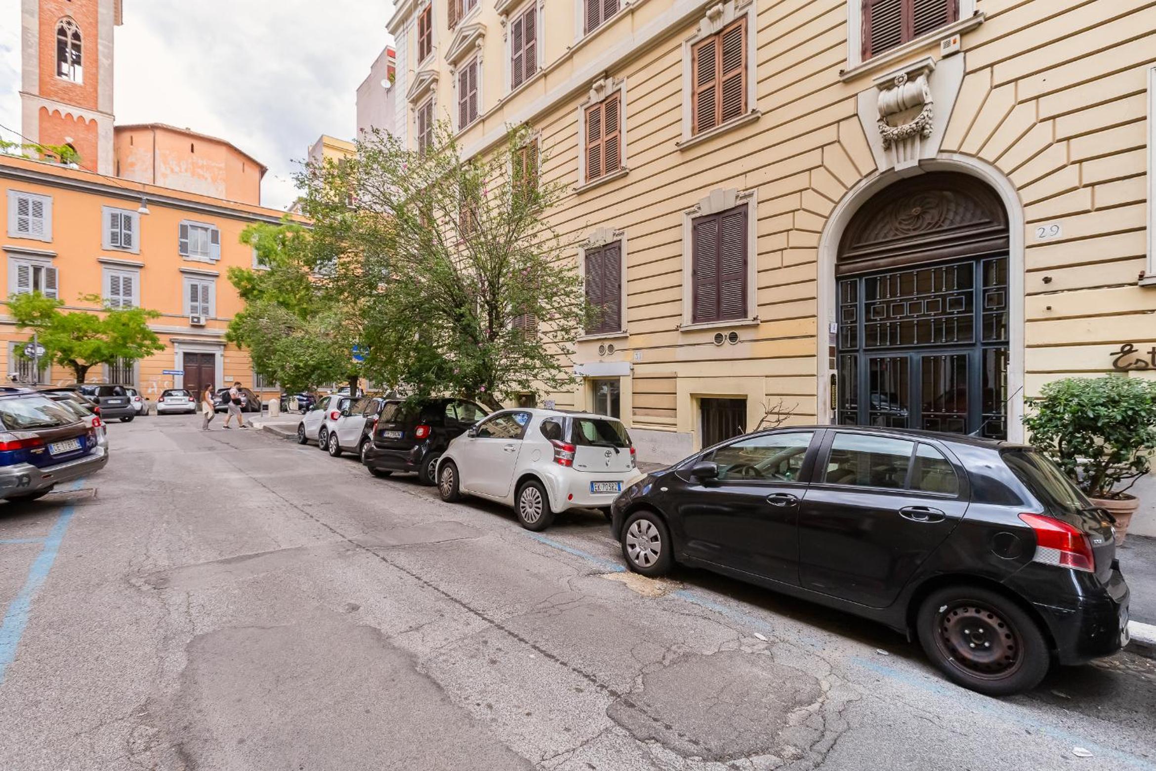 NEW Vatican BIG apartment - ROMEDREAMHOME