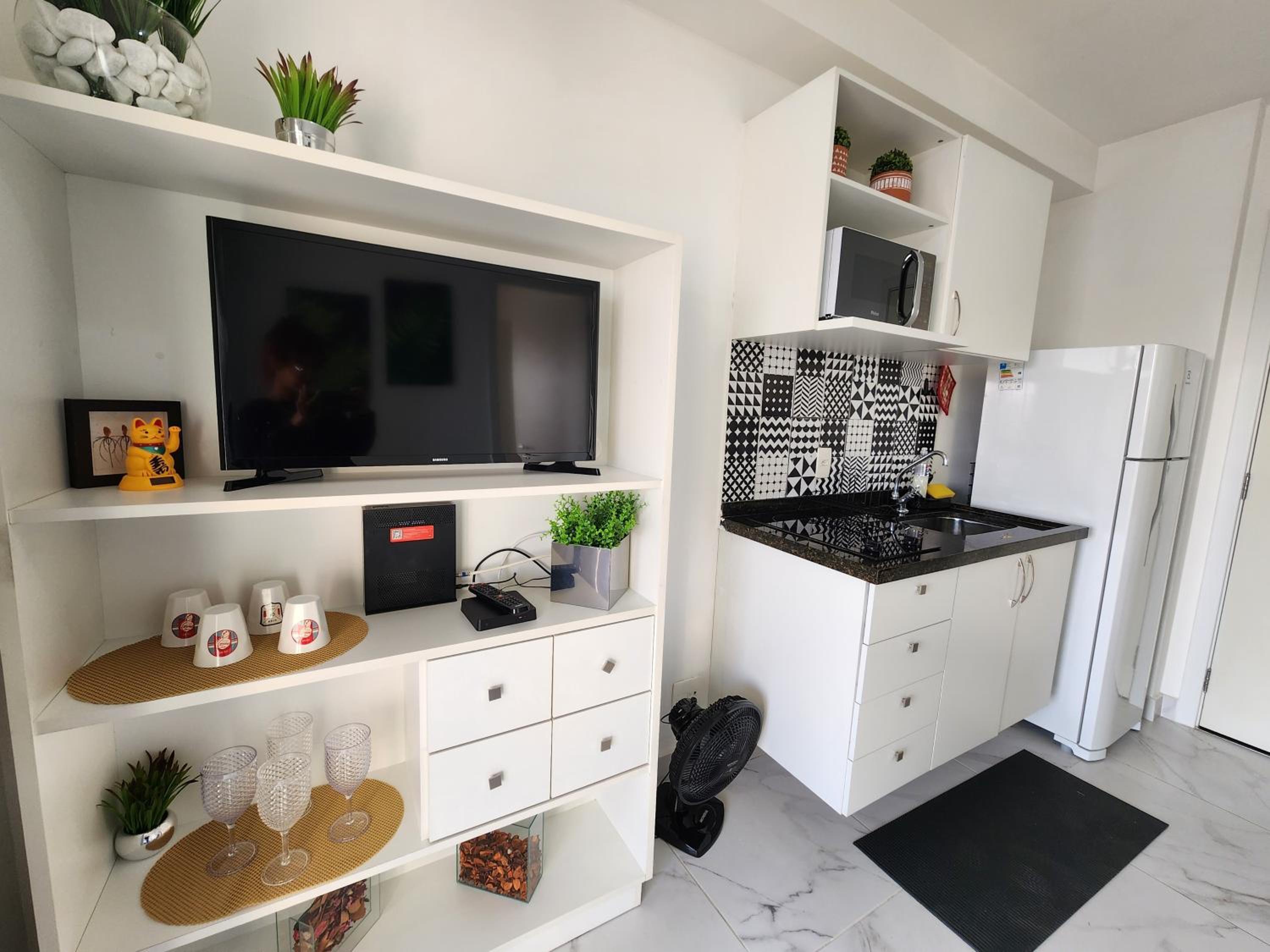 FLAT COMPLETO no METRÔ SANTA CECILIA com PISCINA - SAUNA - GARAGEM