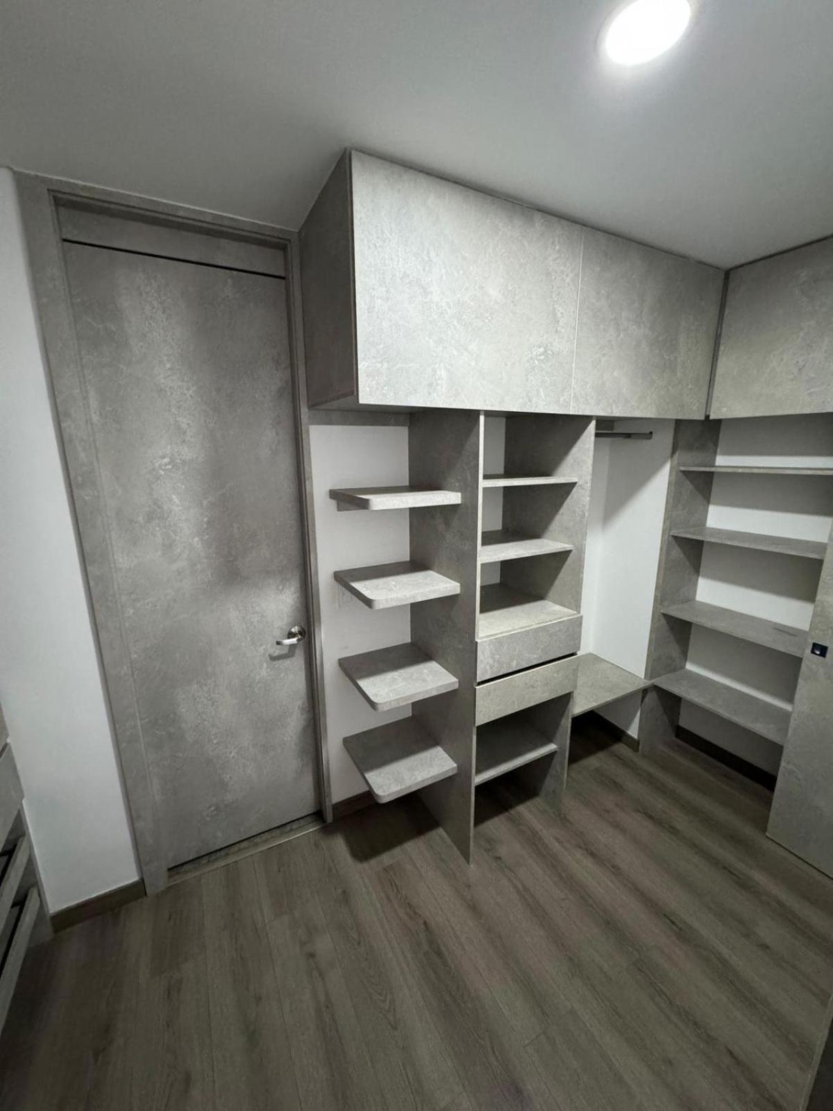 Modern 3 Bedroom Apartment with balcony