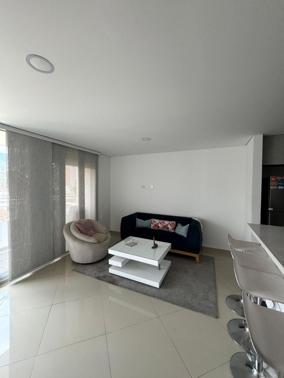 Modern 3 Bedroom Apartment with balcony