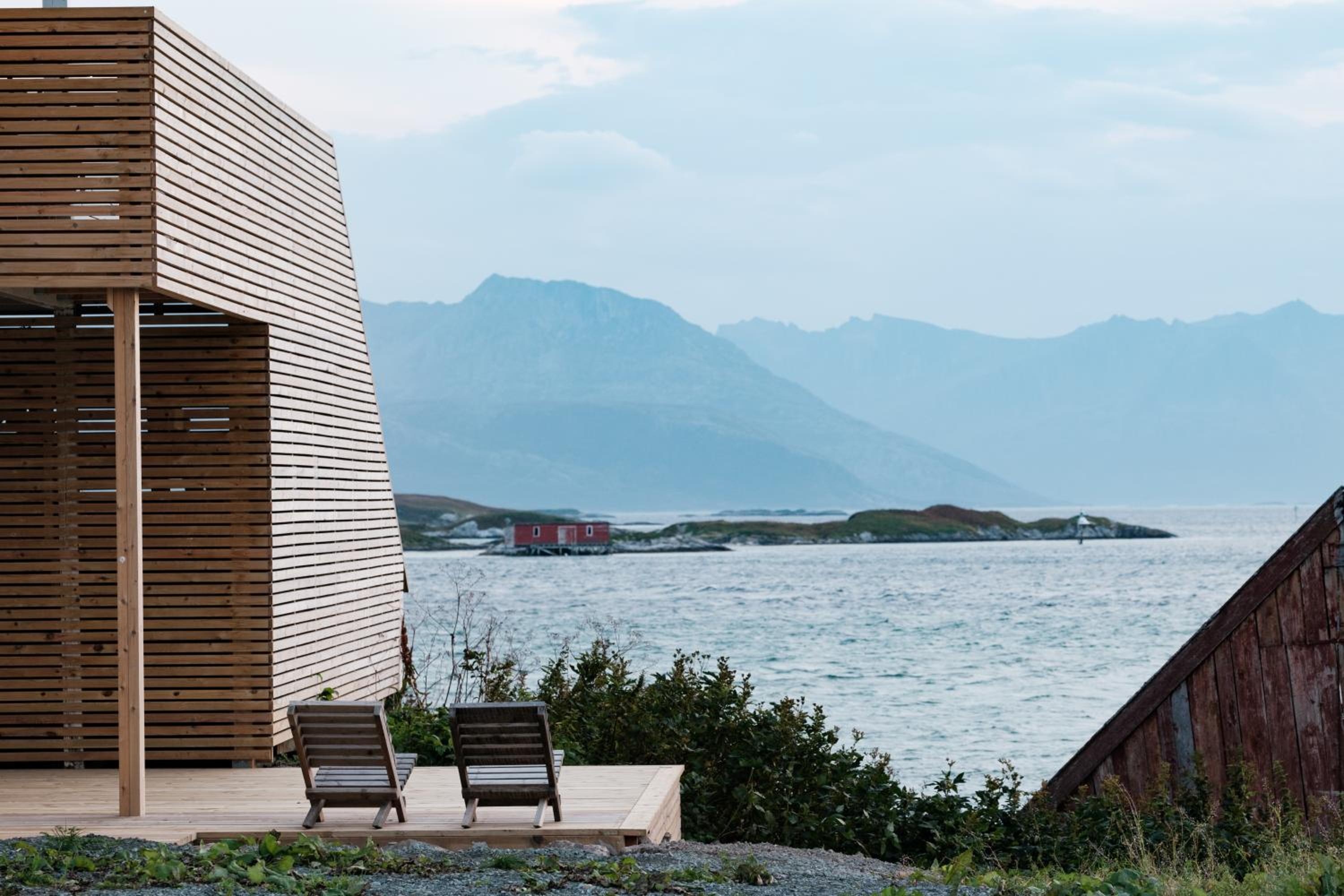 Sommarøya Beach Apartment view 3