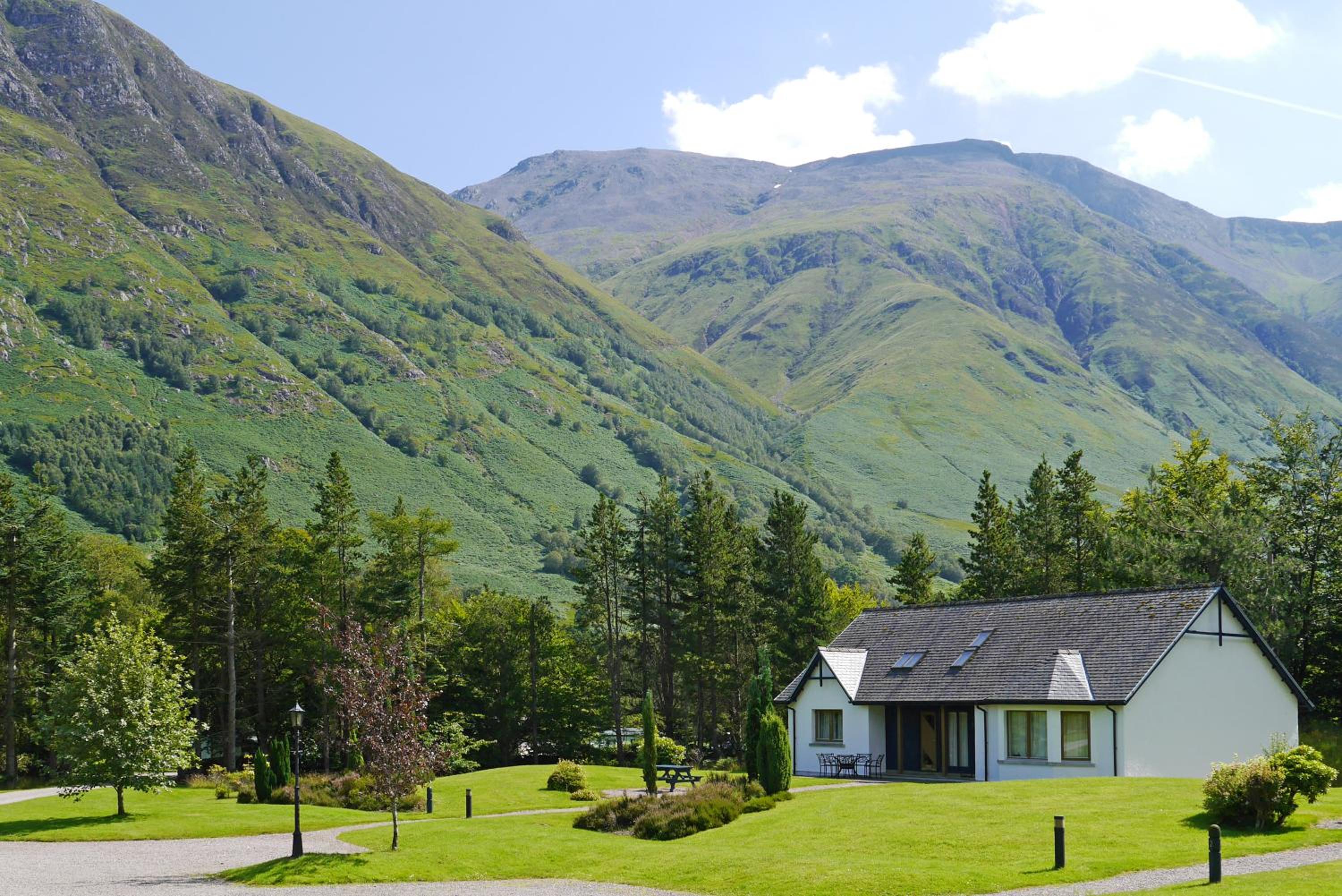 Hotel Glen Nevis Holidays - Image 1