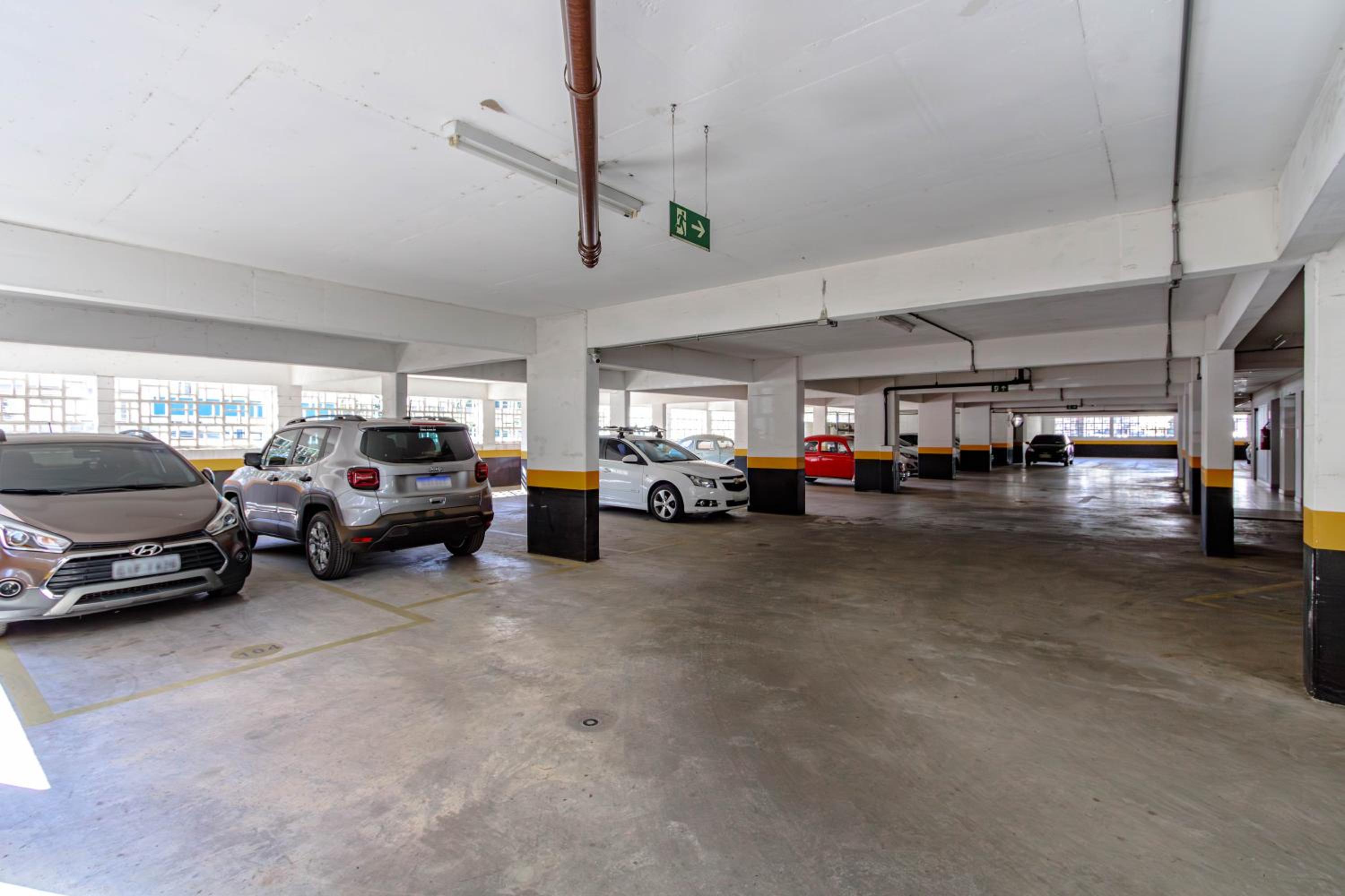 FLAT COMPLETO no METRÔ SANTA CECILIA com PISCINA - SAUNA - GARAGEM