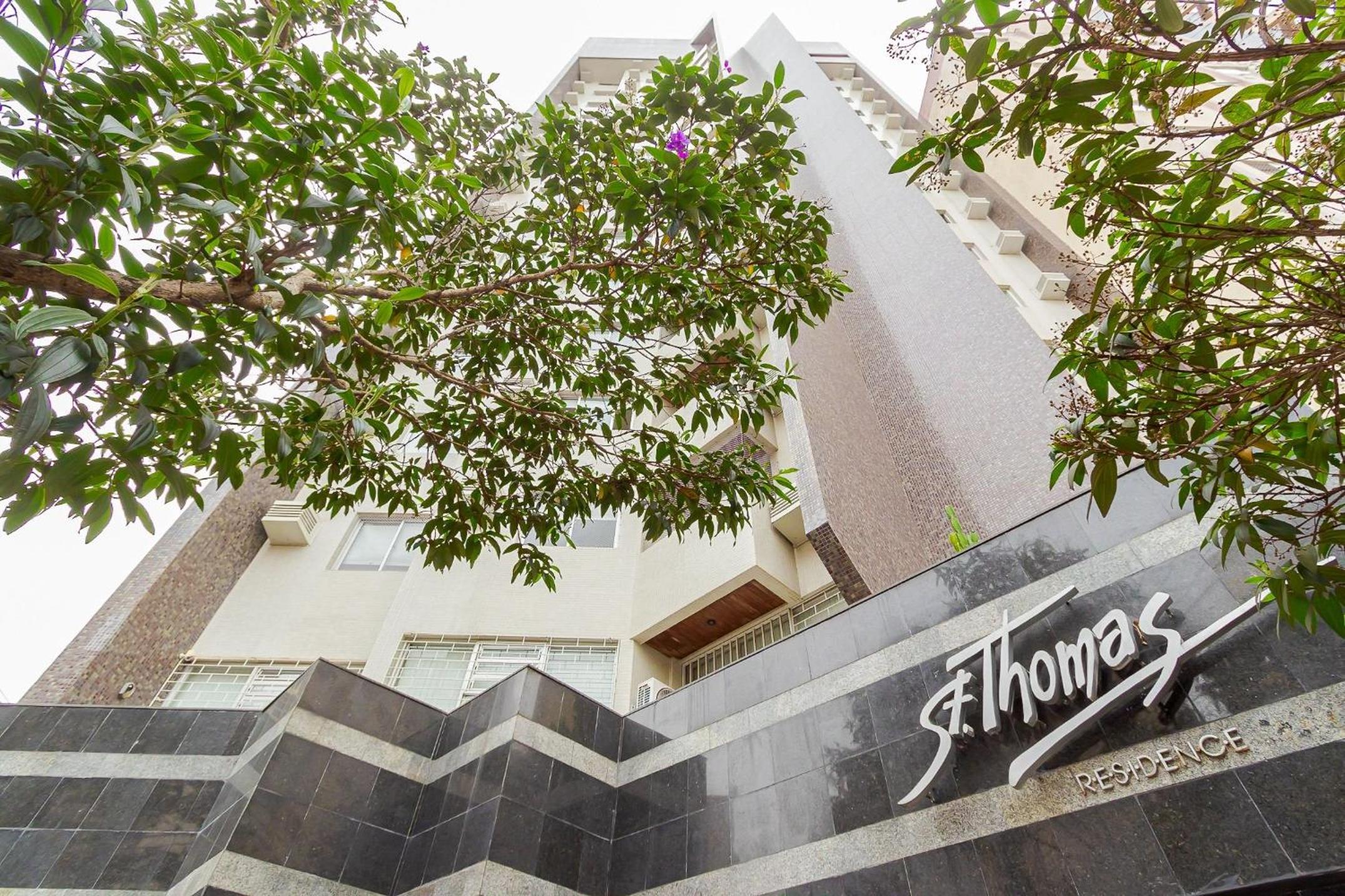 Ed St Thomas | No melhor local do centro de Curitiba | Gonzaga Stays
