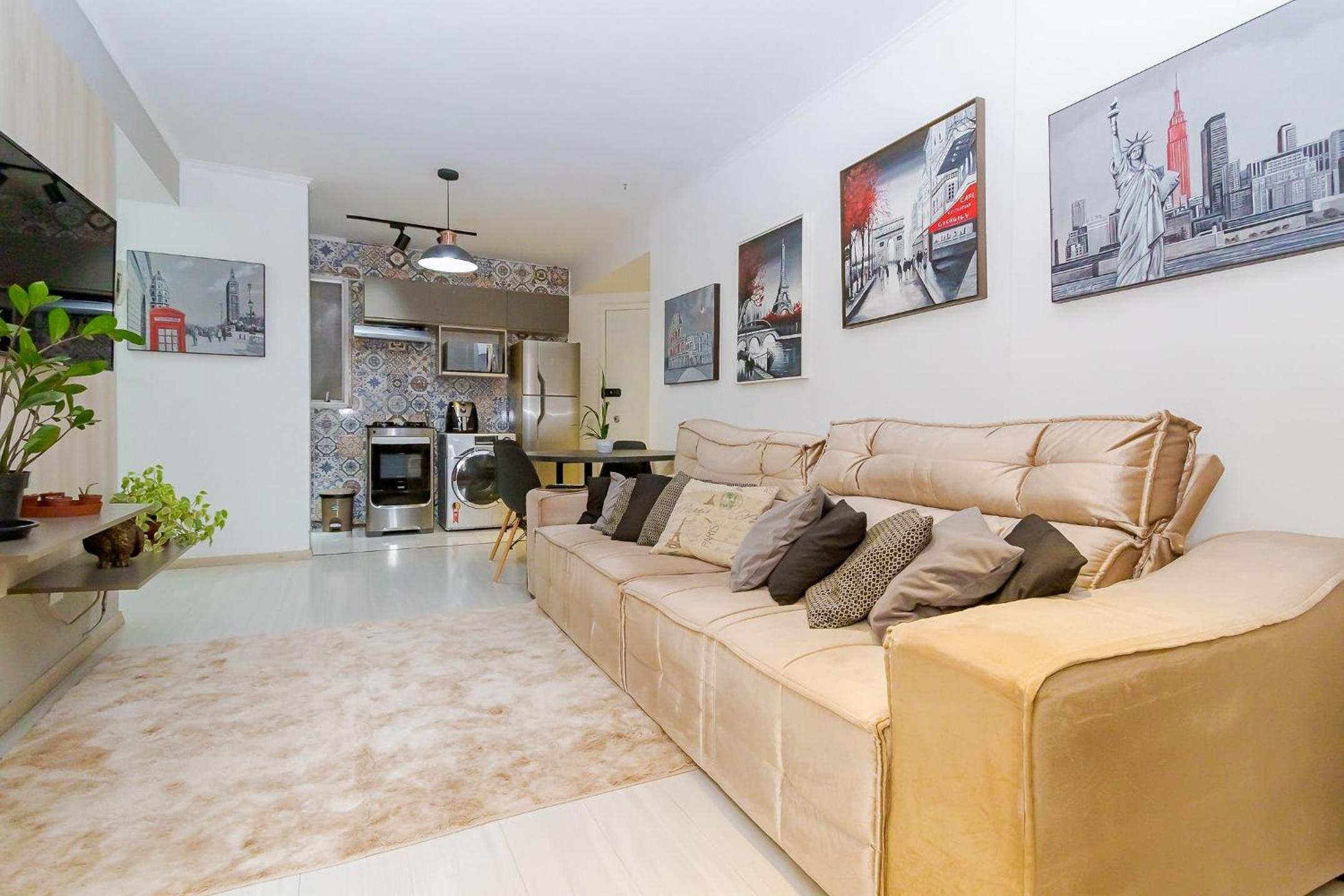 Ed St Thomas | No melhor local do centro de Curitiba | Gonzaga Stays