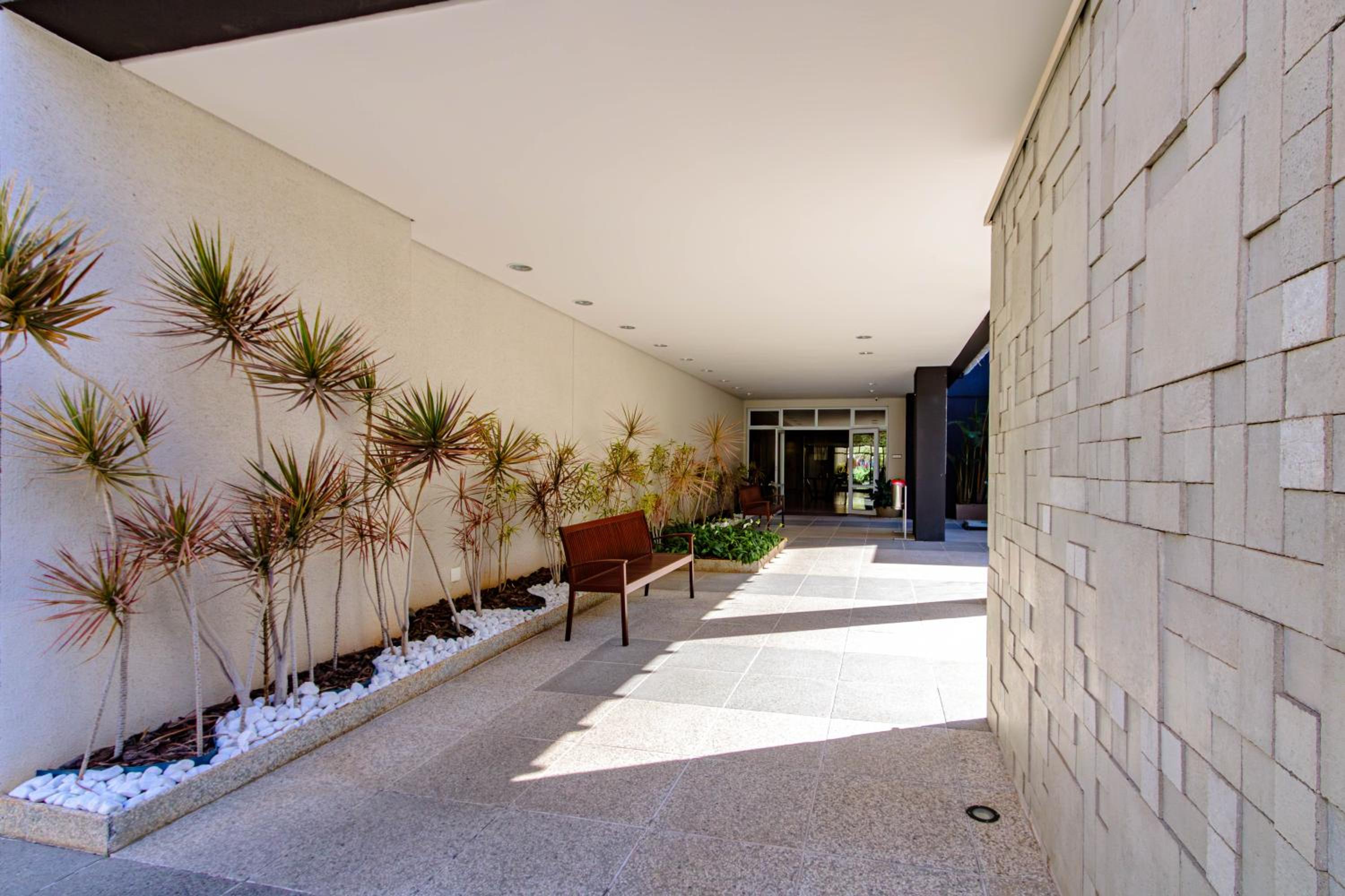 FLAT COMPLETO no METRÔ SANTA CECILIA com PISCINA - SAUNA - GARAGEM