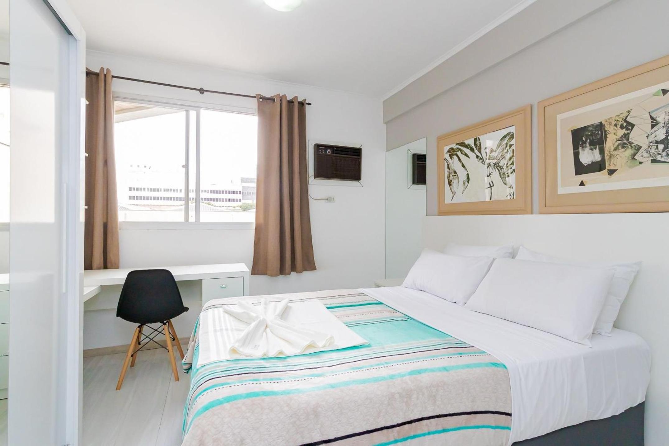 Ed St Thomas | No melhor local do centro de Curitiba | Gonzaga Stays