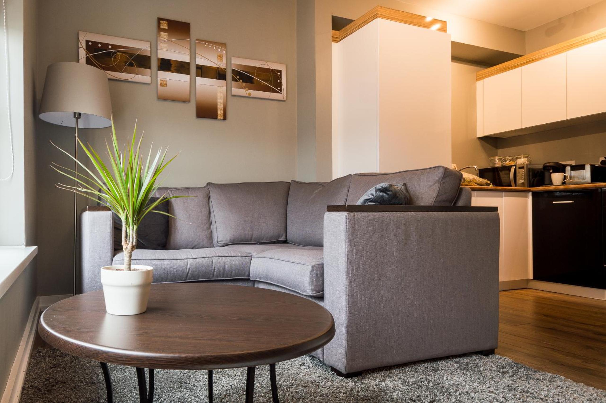 Aaron Wise Apartments