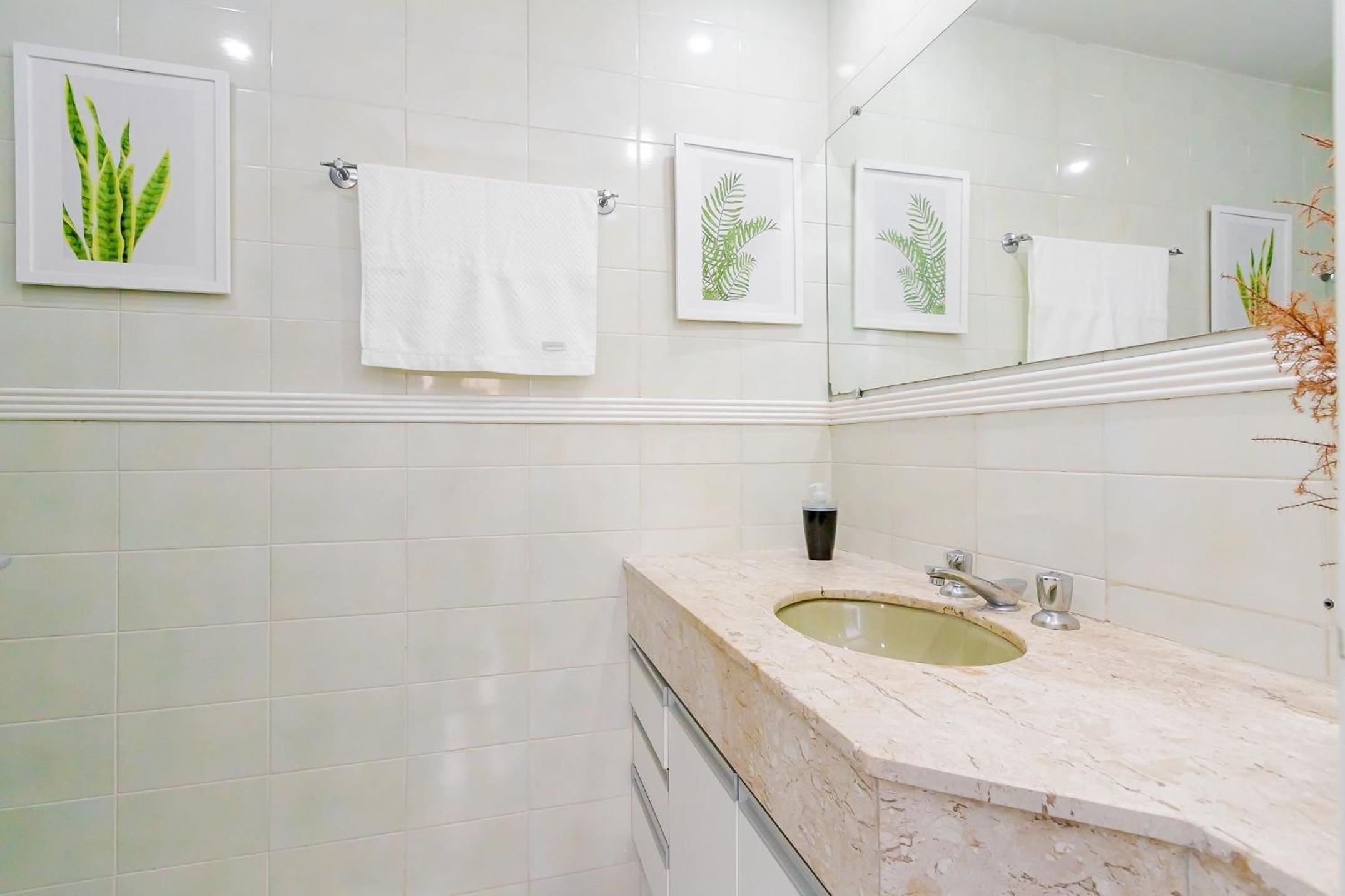 Ed St Thomas | No melhor local do centro de Curitiba | Gonzaga Stays
