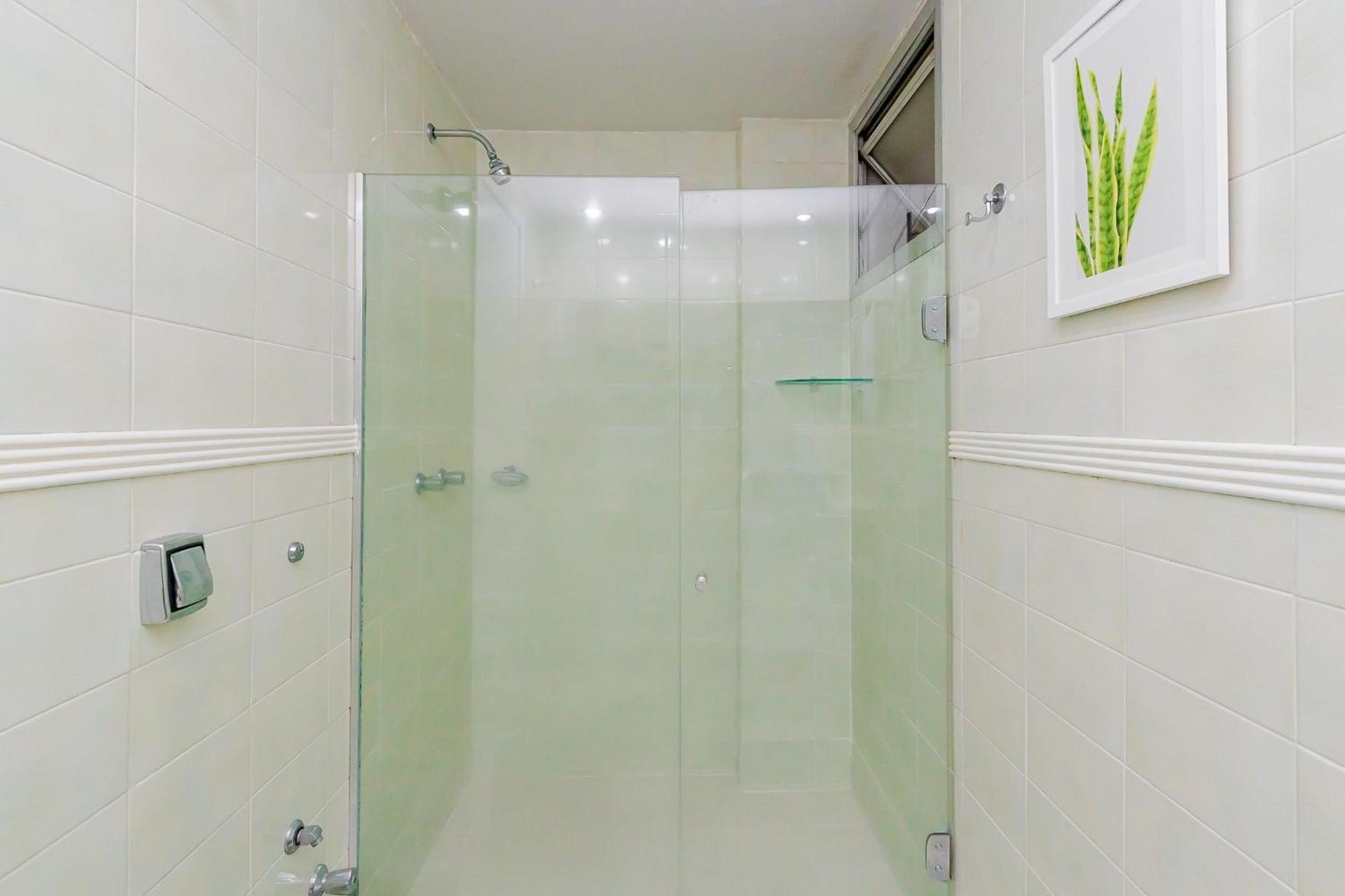Ed St Thomas | No melhor local do centro de Curitiba | Gonzaga Stays