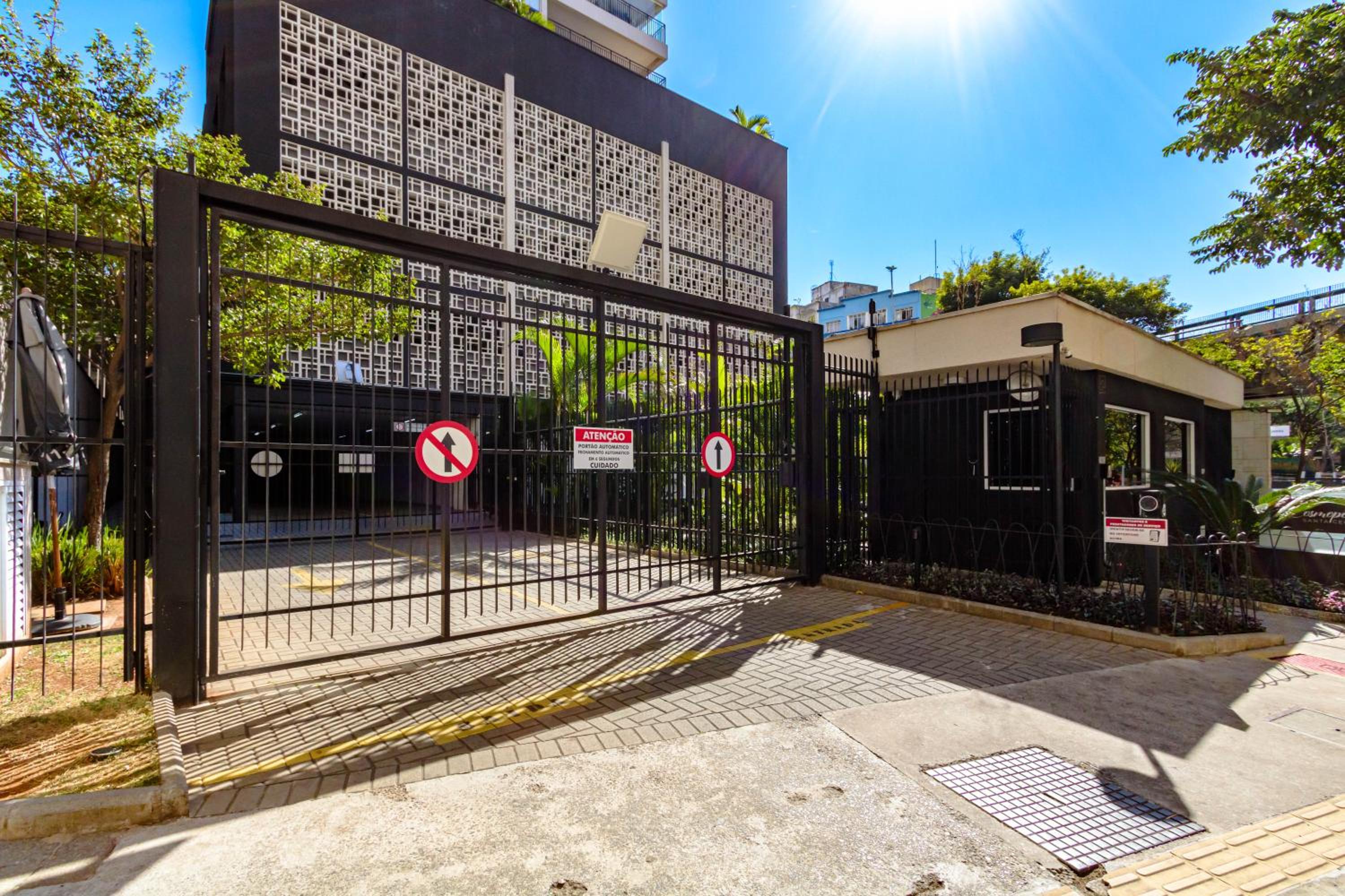 FLAT COMPLETO no METRÔ SANTA CECILIA com PISCINA - SAUNA - GARAGEM