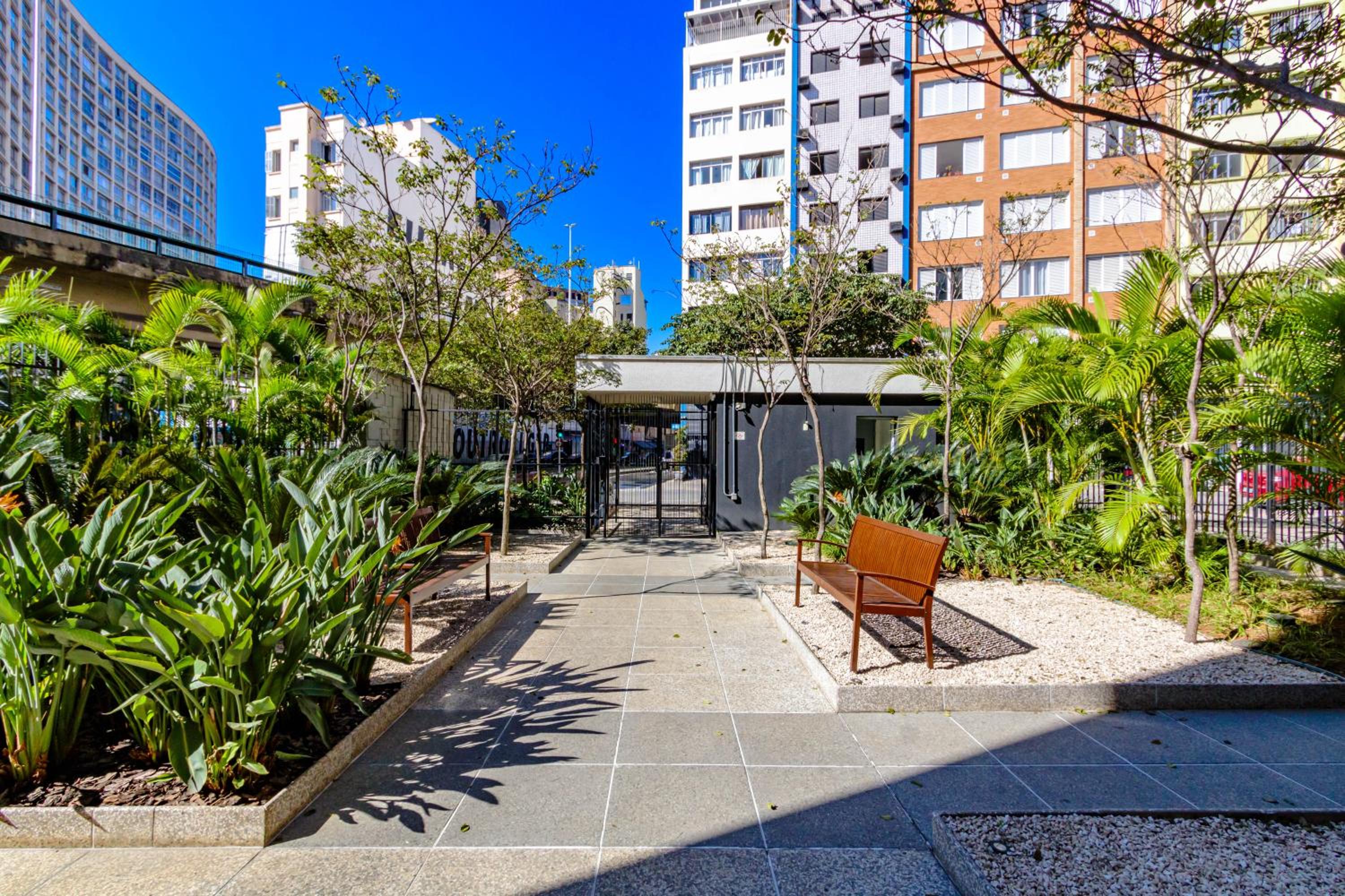 FLAT COMPLETO no METRÔ SANTA CECILIA com PISCINA - SAUNA - GARAGEM