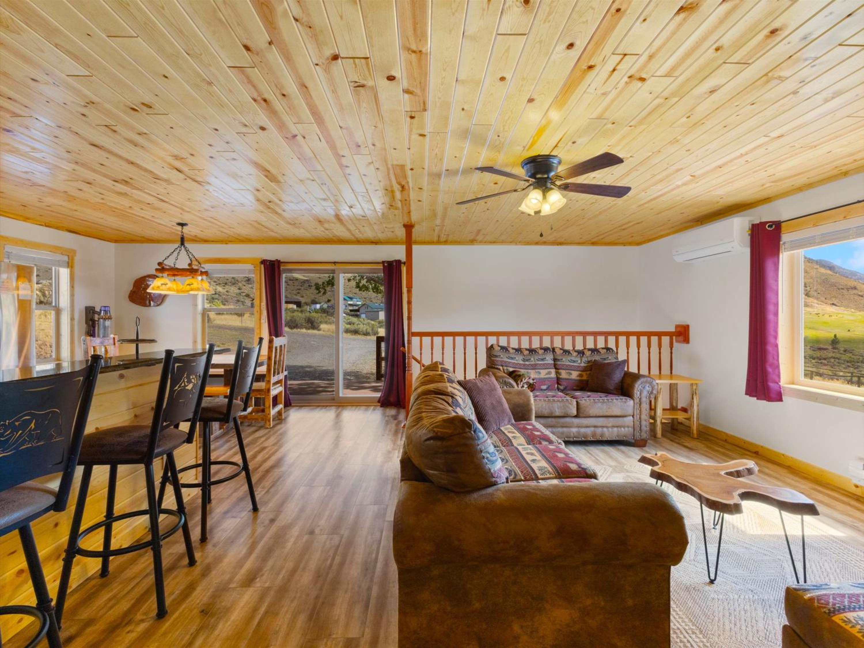 Yellowstone Treasure Retreat