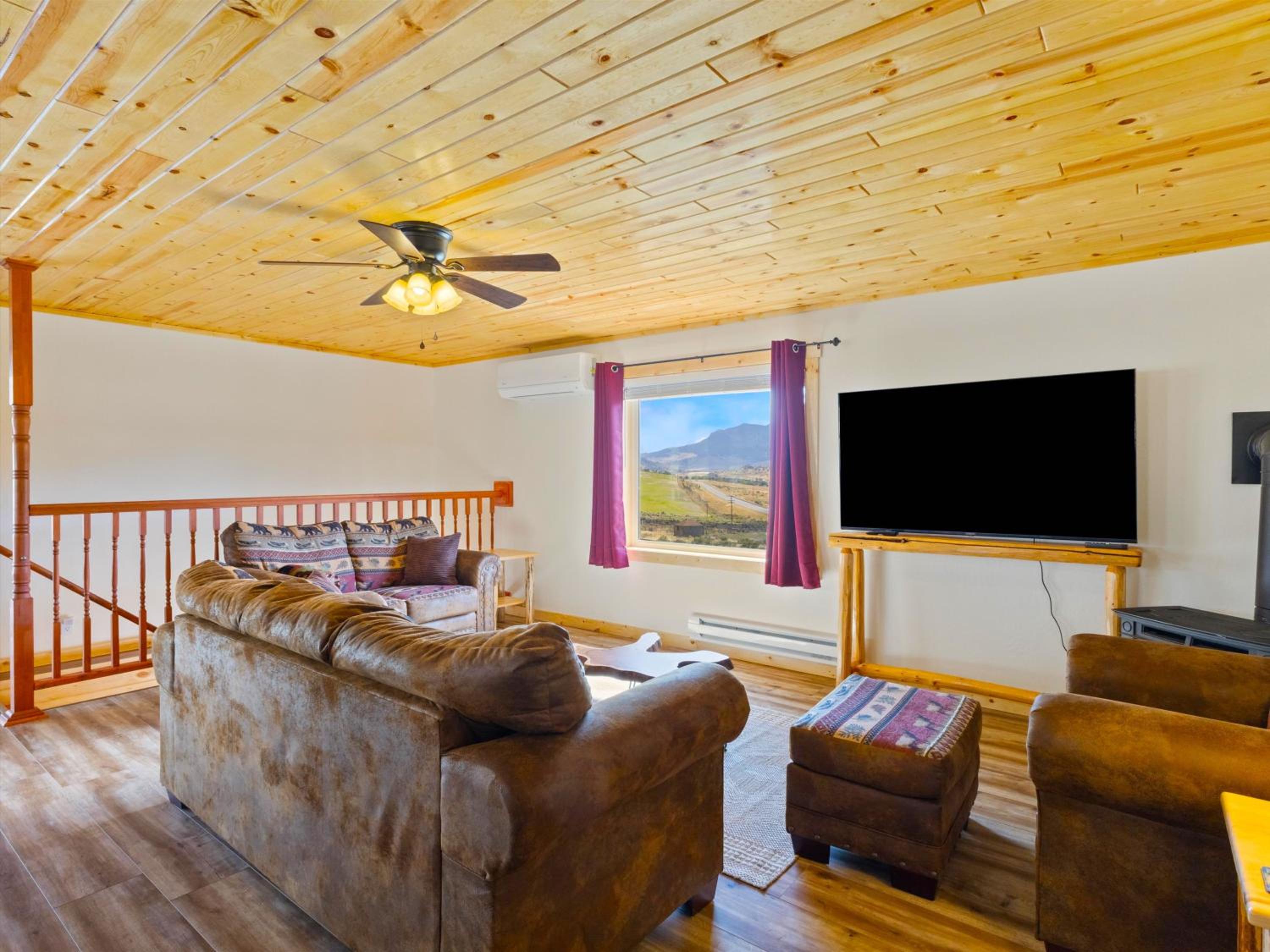 Yellowstone Treasure Retreat