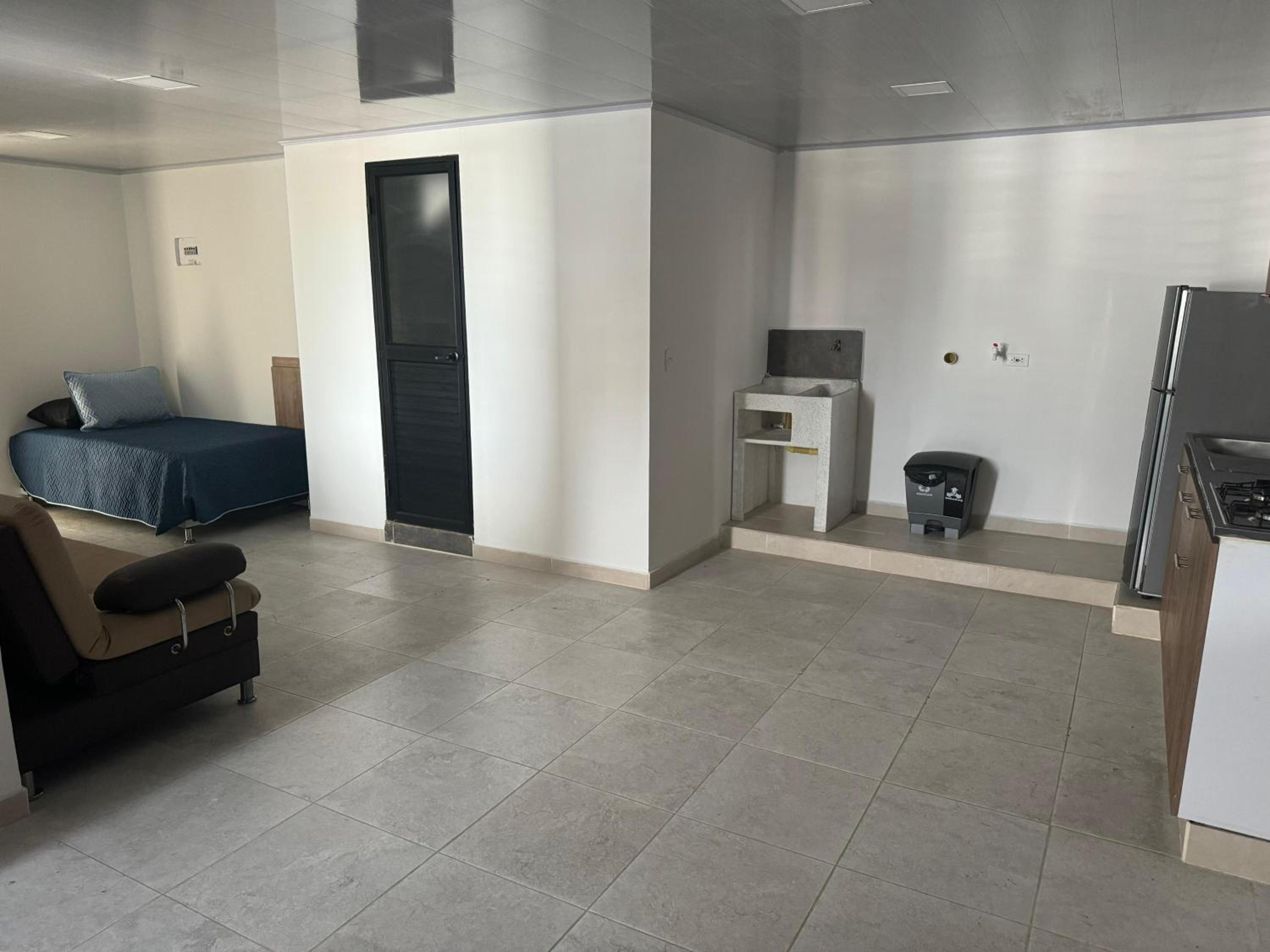 Apartaestudio amoblado barrio la pradera