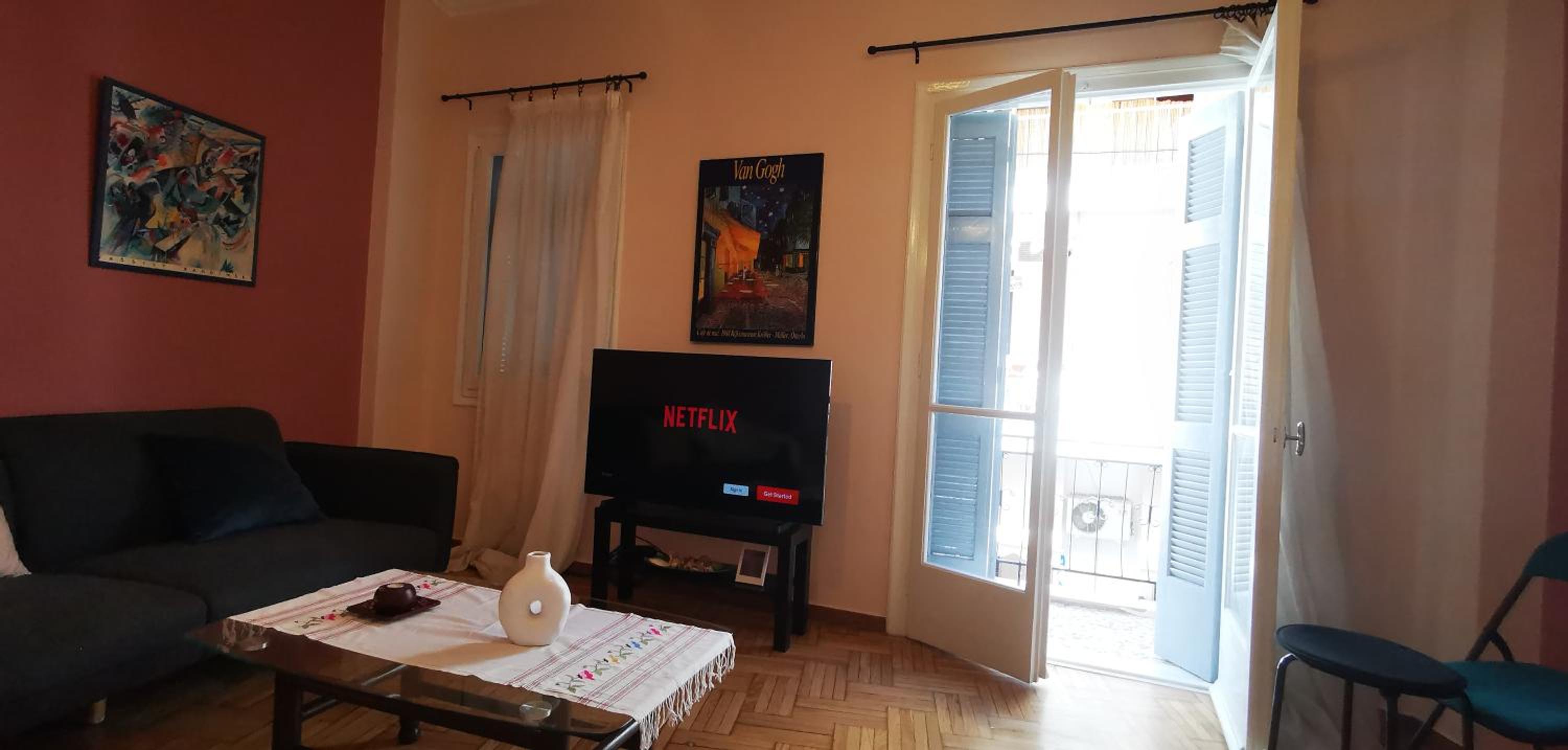 Classic Athenian house 2mins from metro
