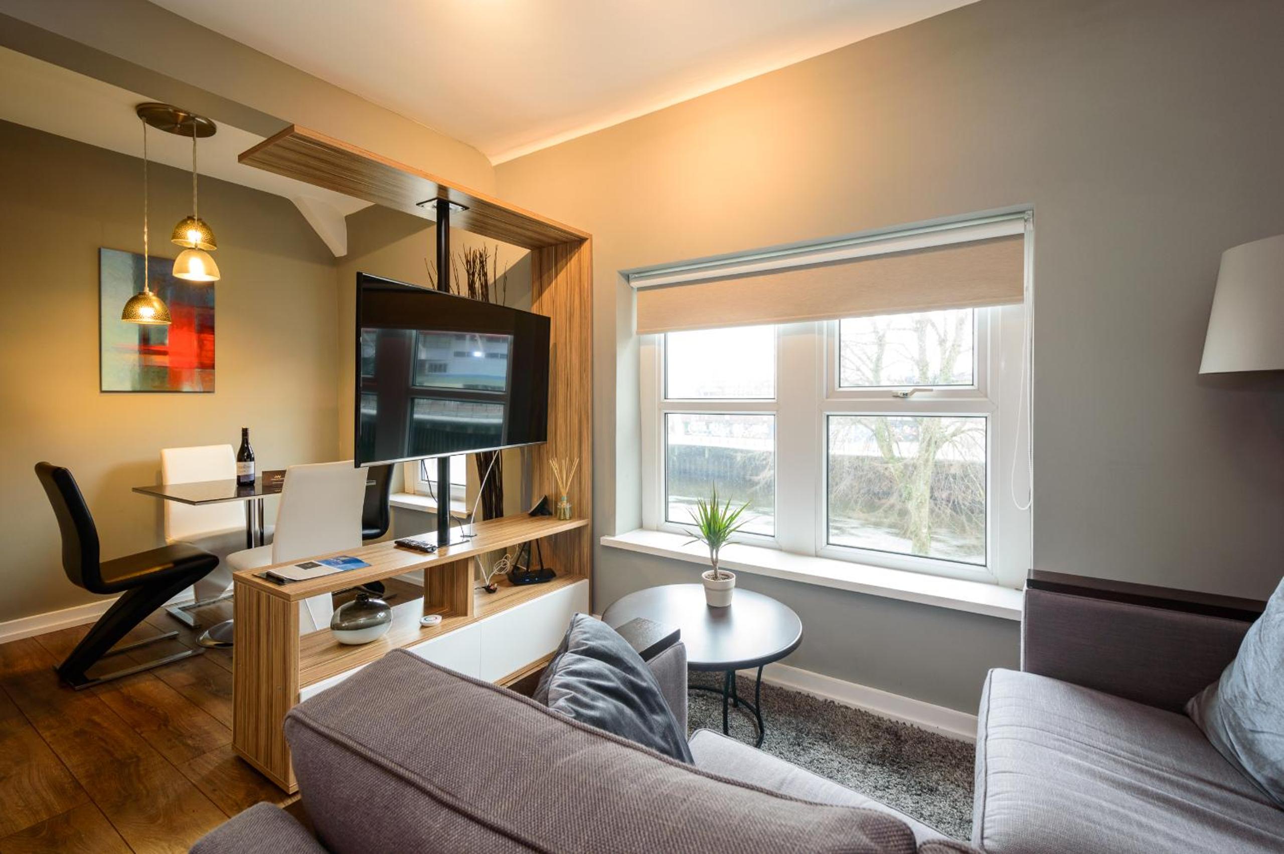 Aaron Wise Apartments