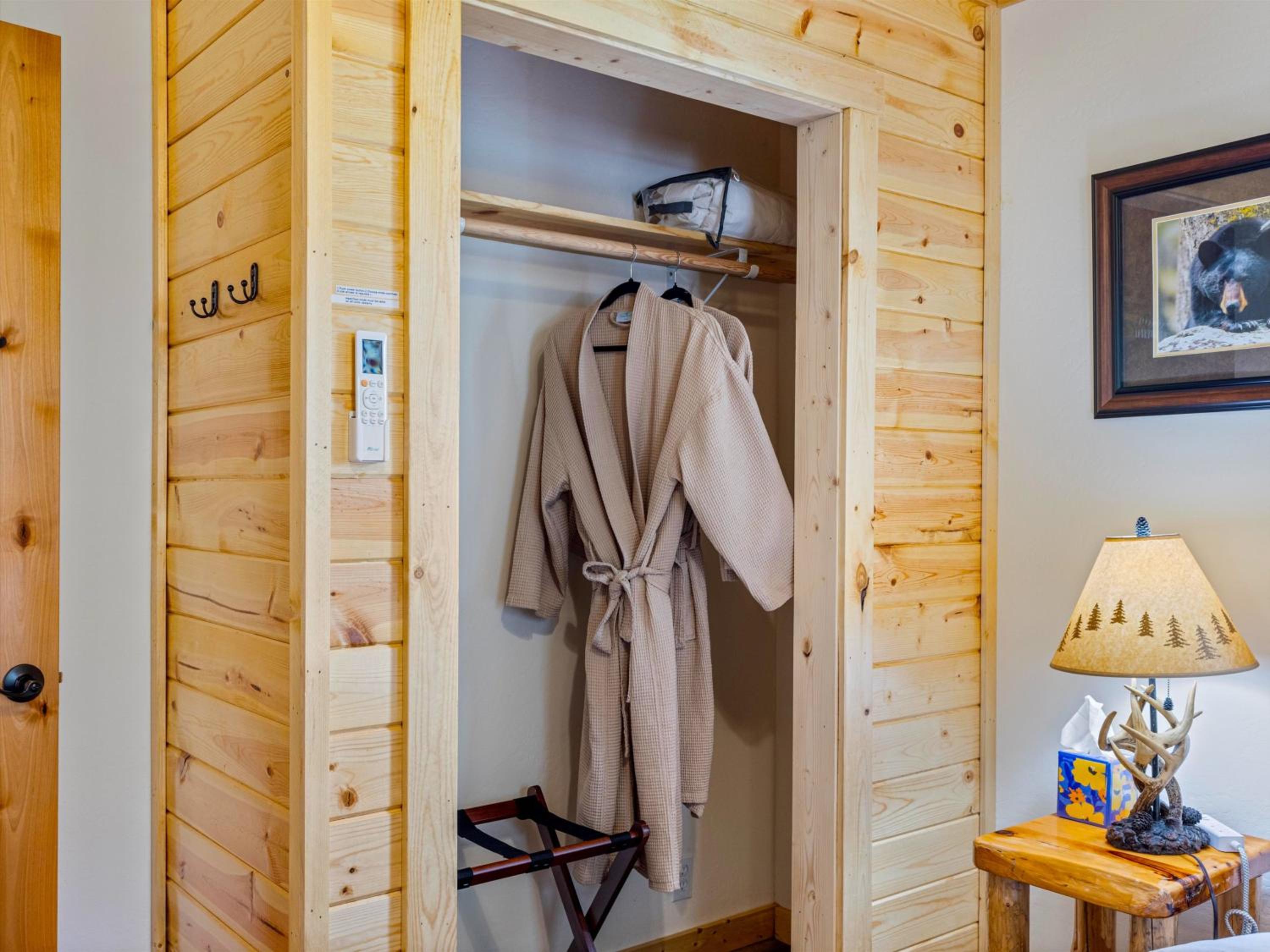 Yellowstone Treasure Retreat