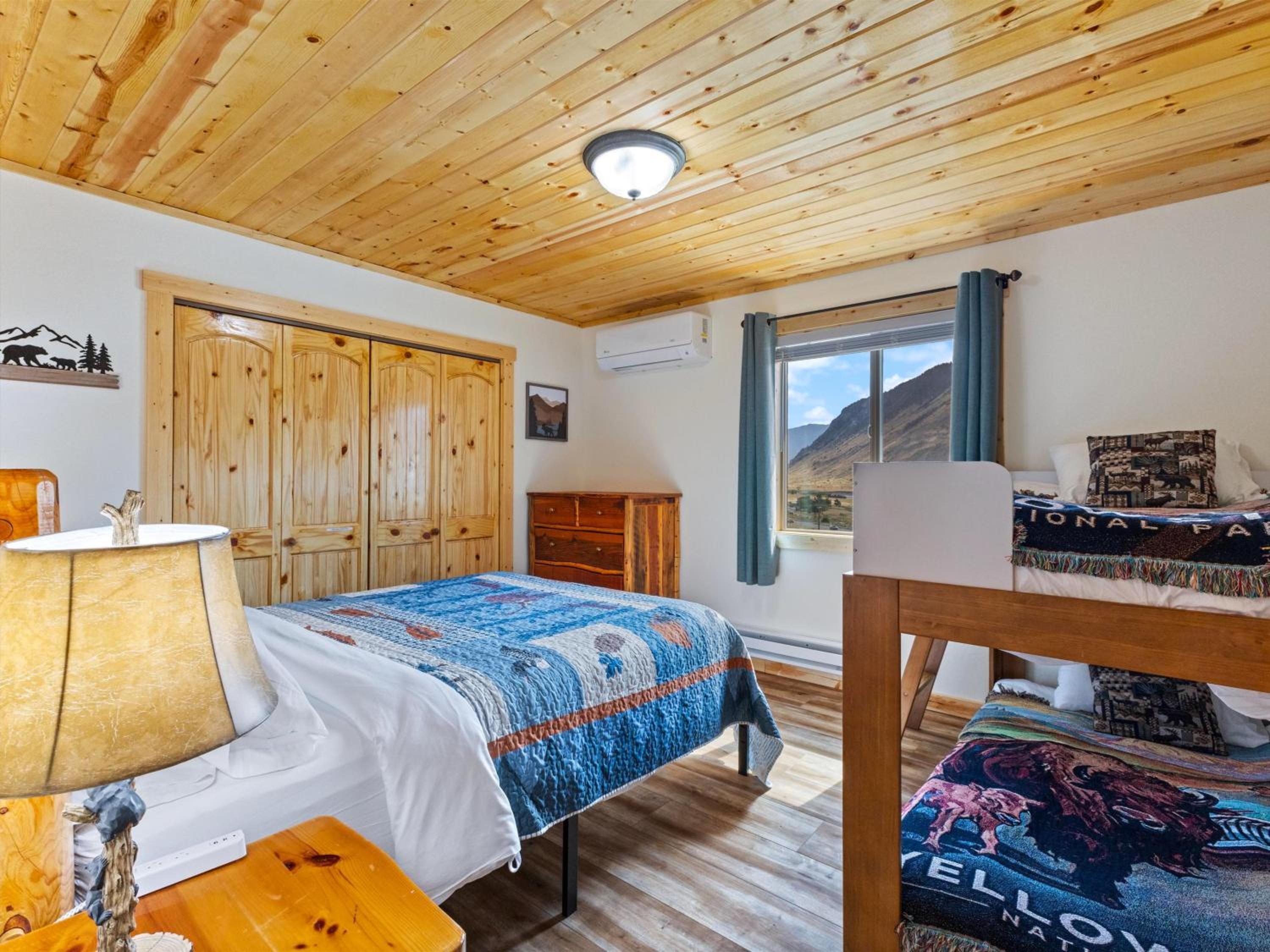 Yellowstone Treasure Retreat