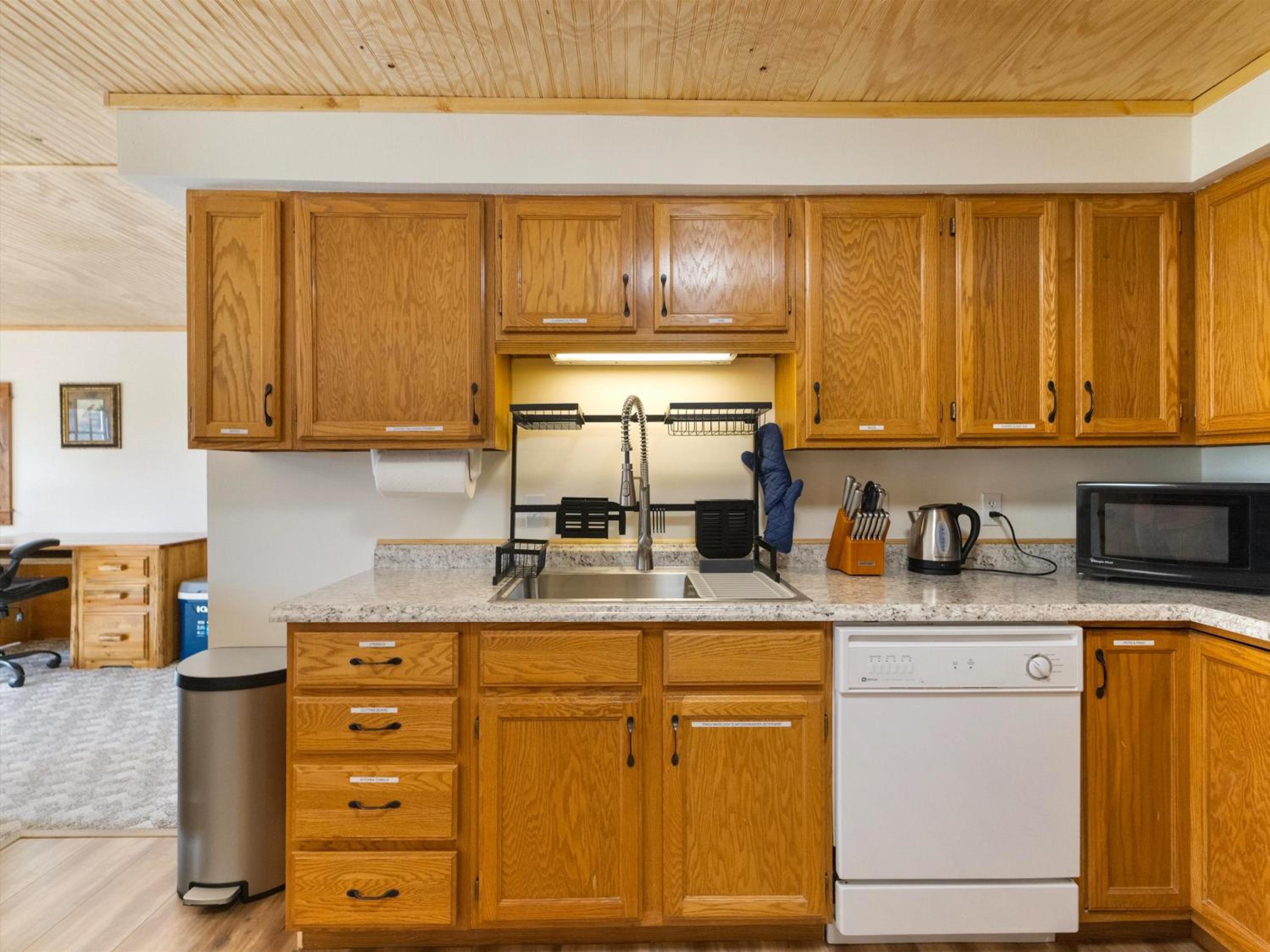 Yellowstone Treasure Retreat
