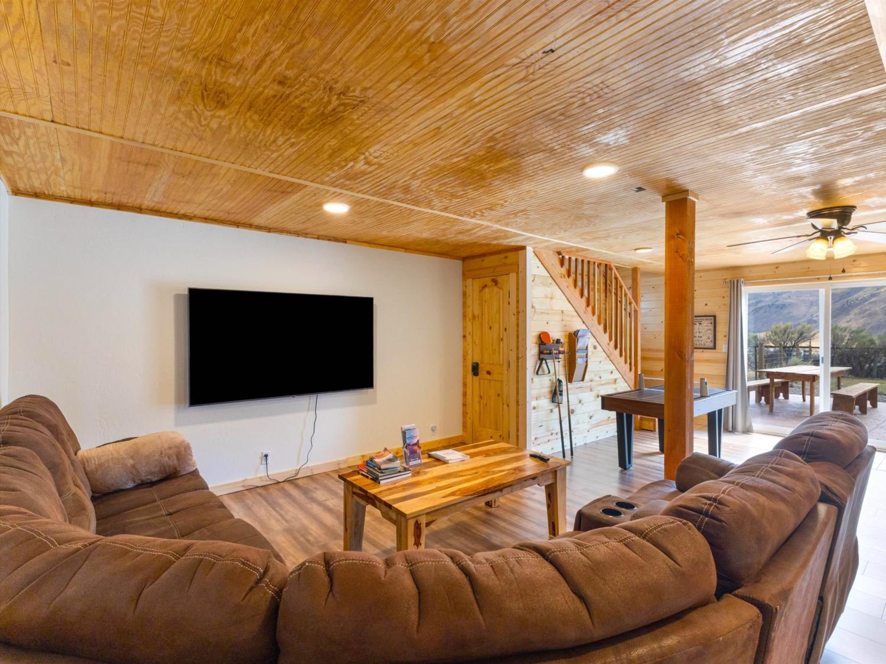 Yellowstone Treasure Retreat