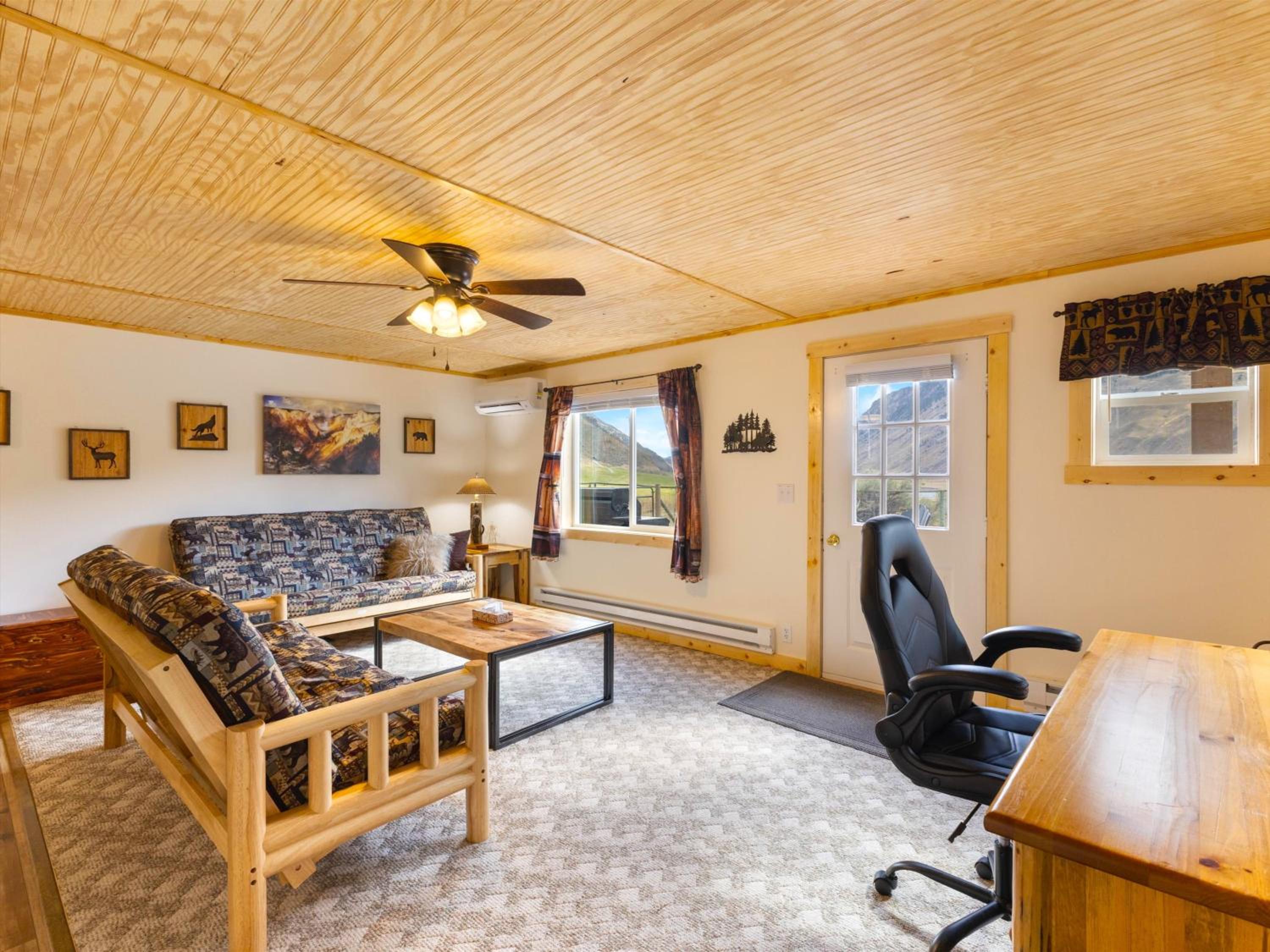 Yellowstone Treasure Retreat