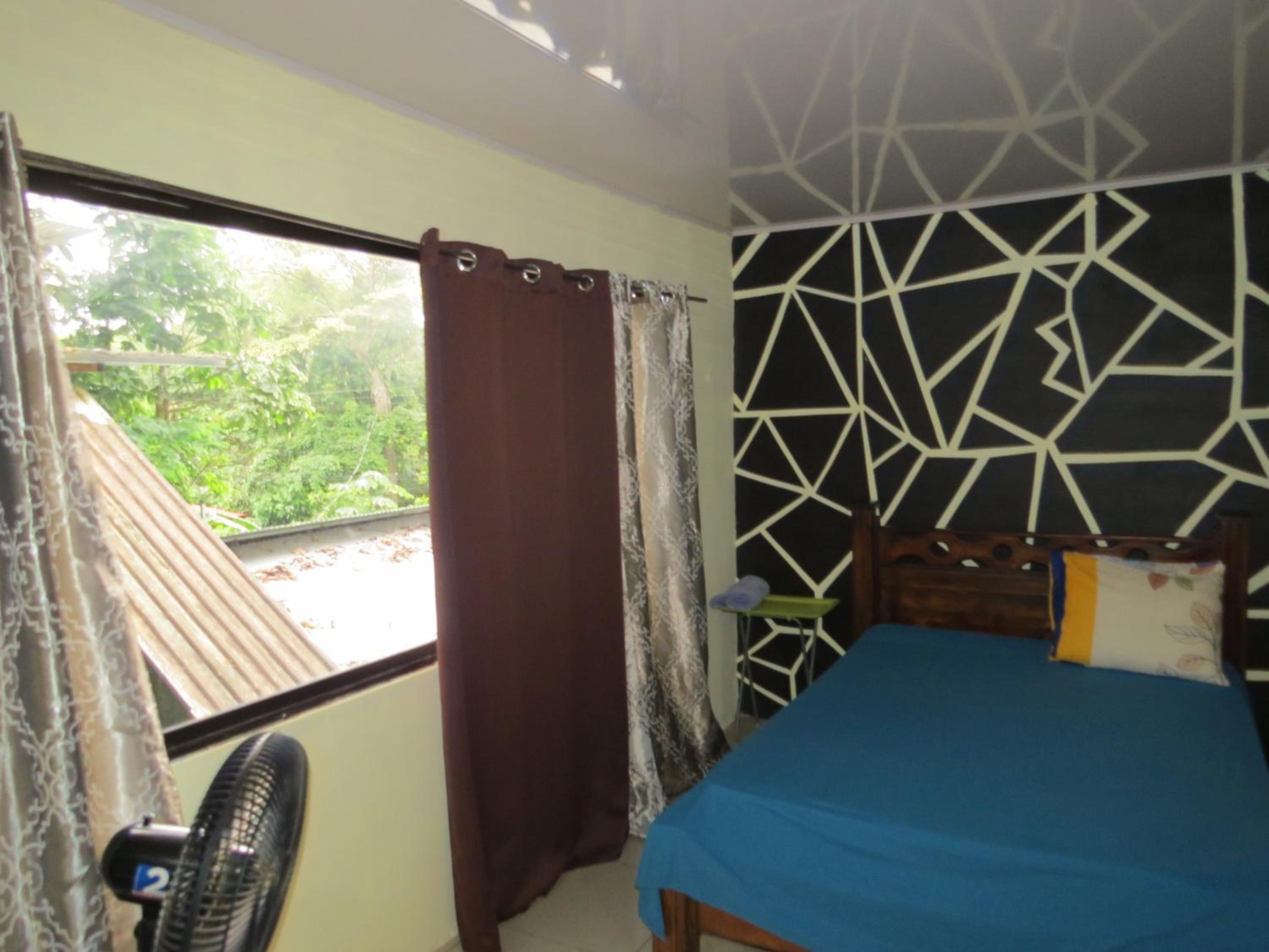 Rose House Manuel Antonio