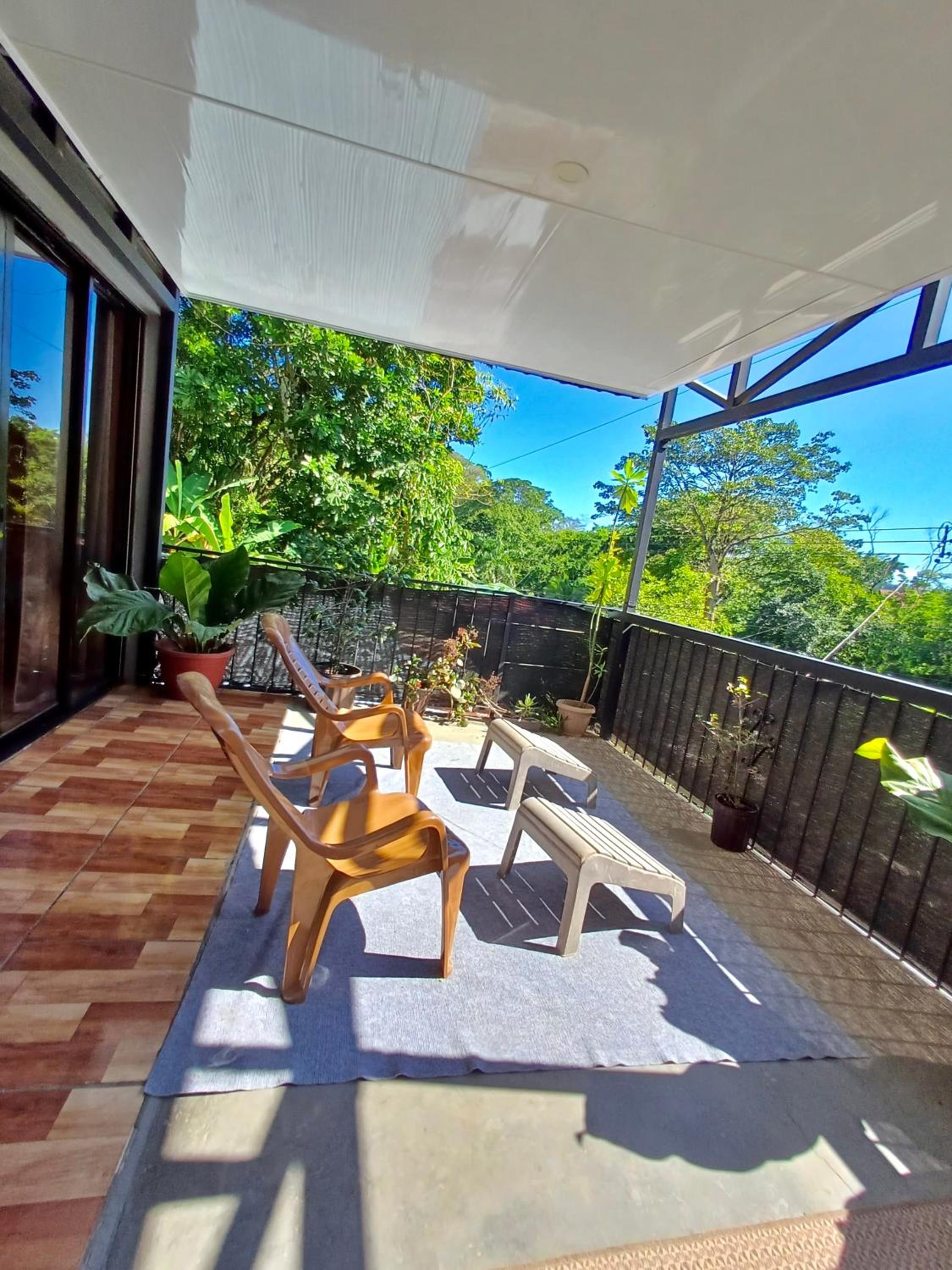 Rose House Manuel Antonio
