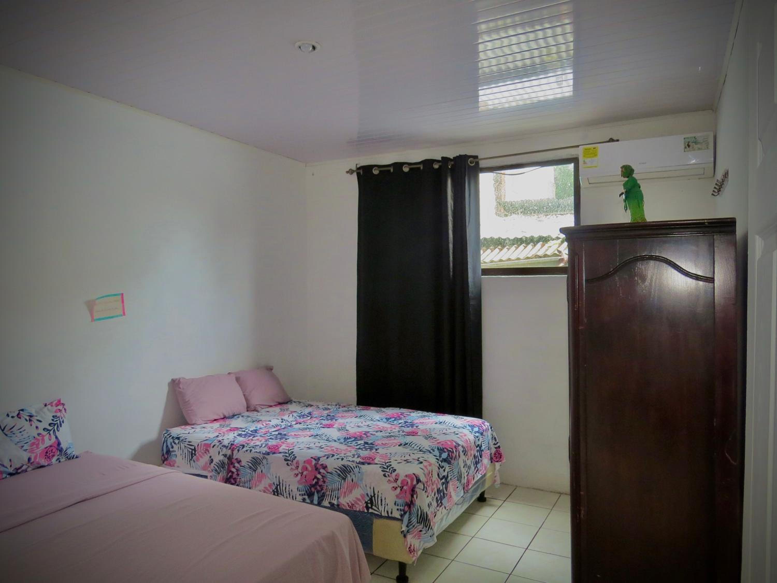 Rose House Manuel Antonio