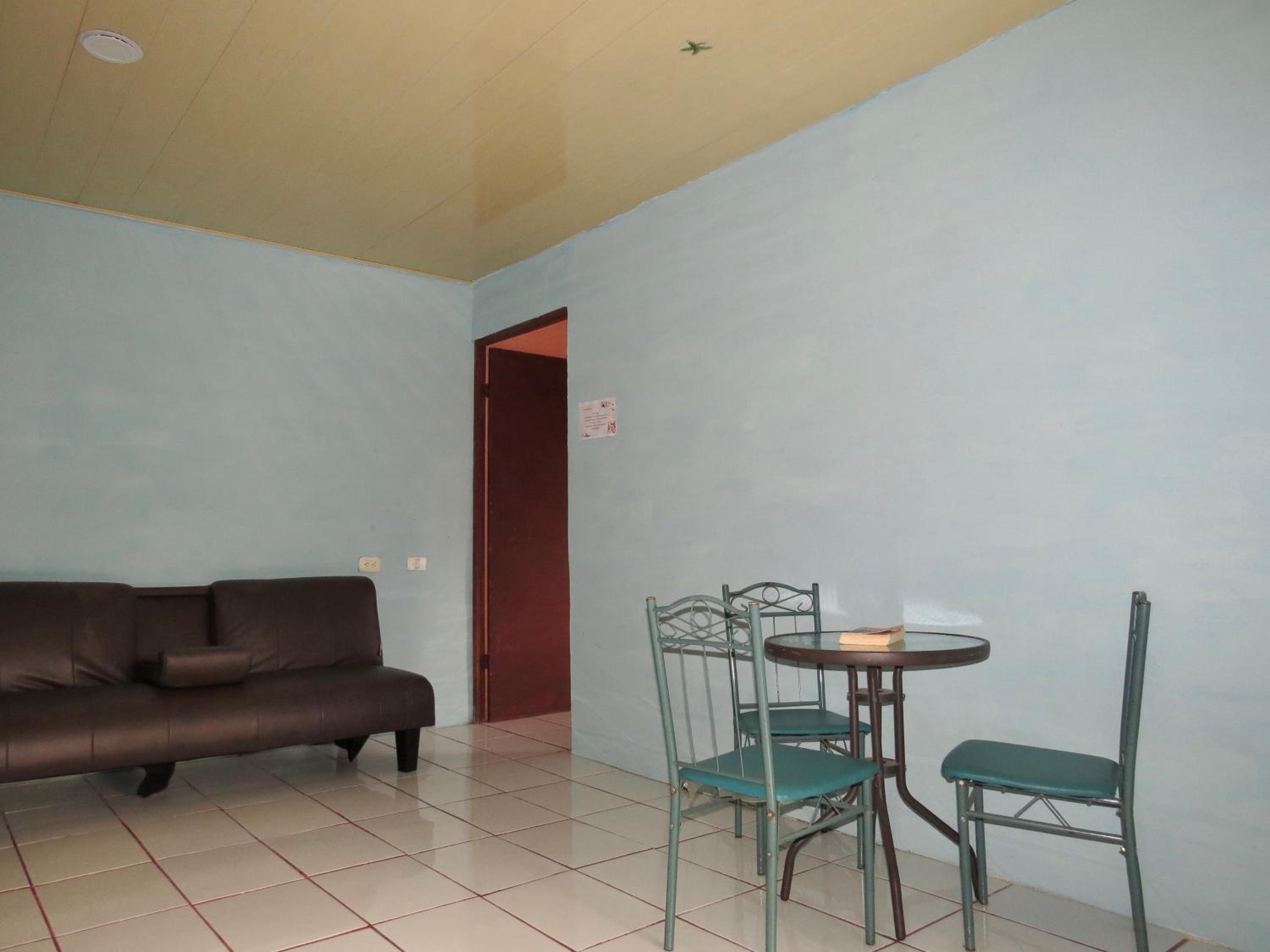 Rose House Manuel Antonio