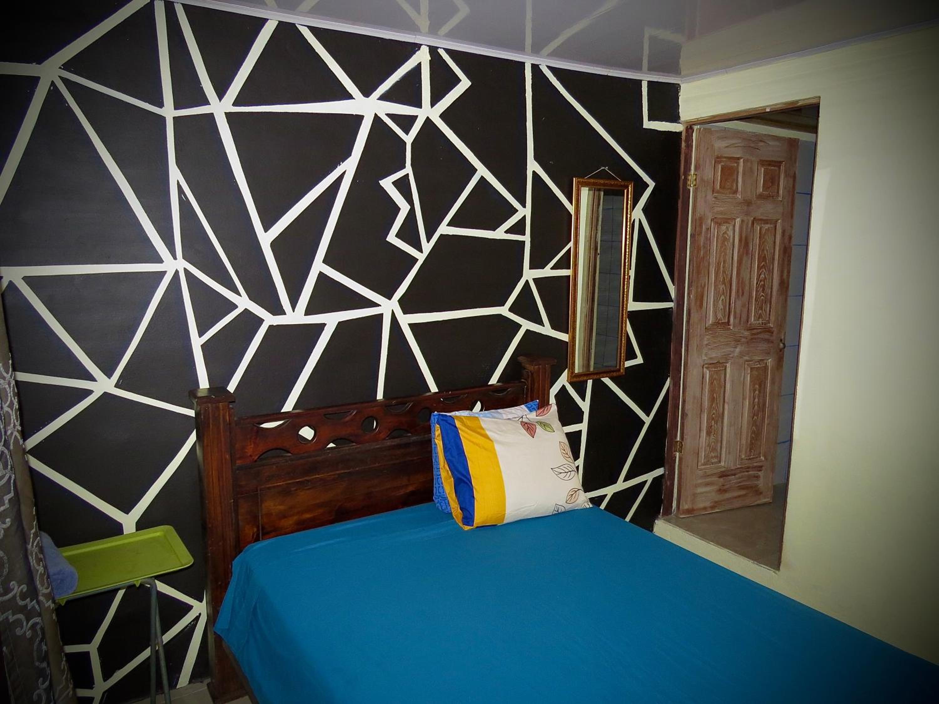 Rose House Manuel Antonio