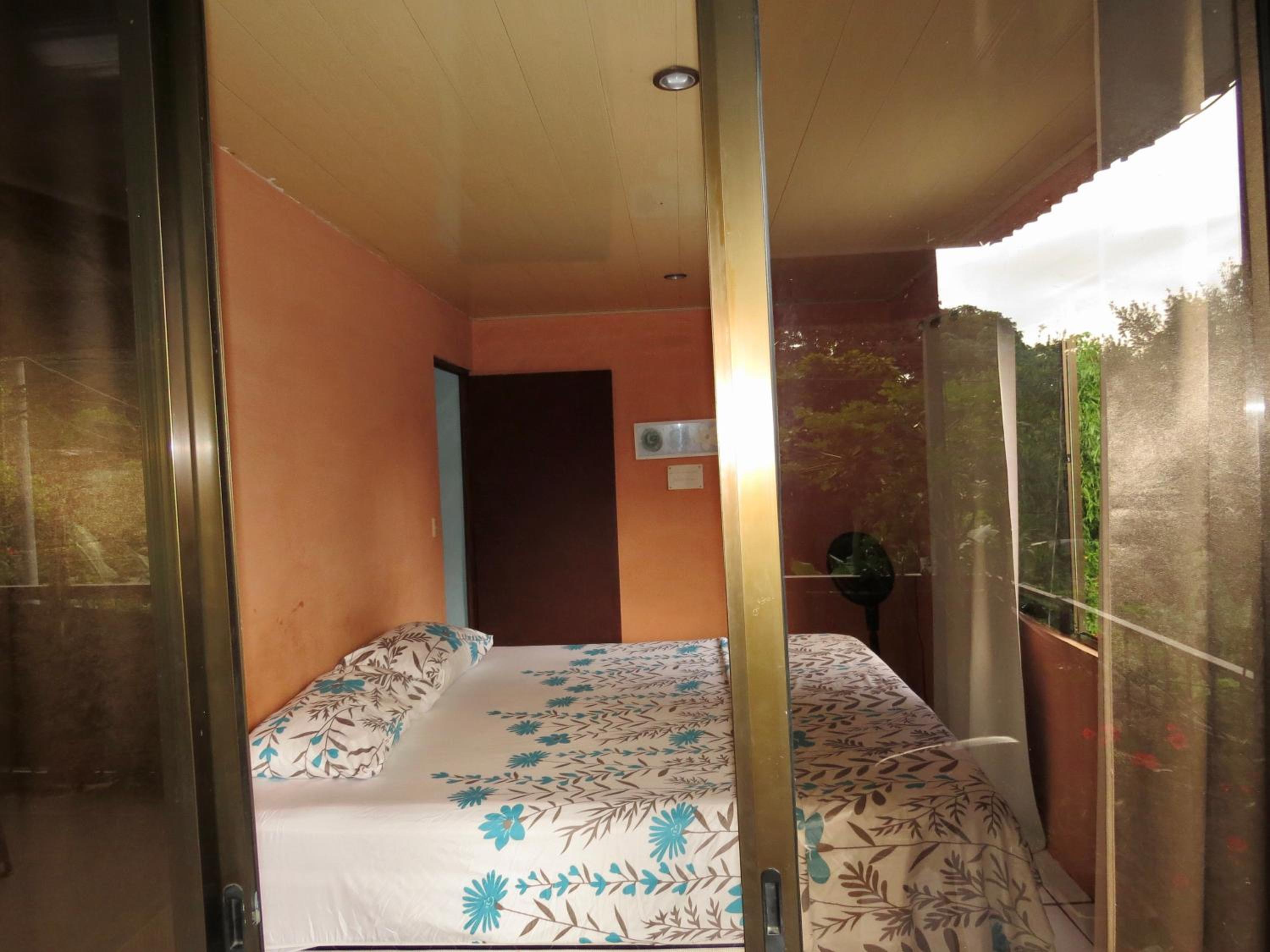 Rose House Manuel Antonio