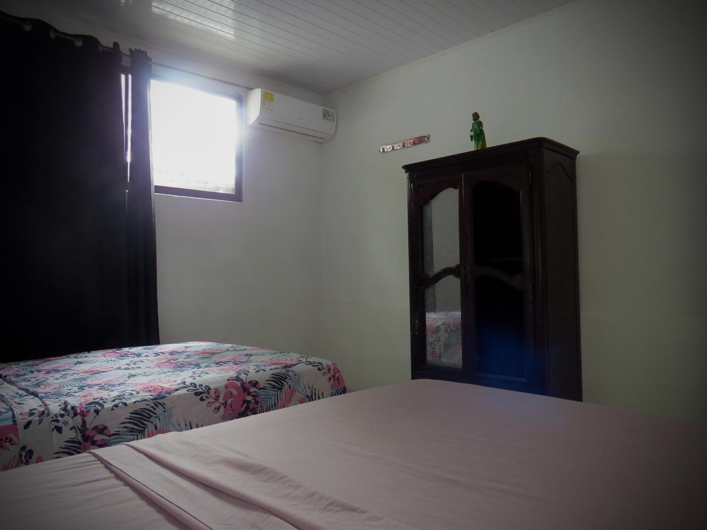 Rose House Manuel Antonio