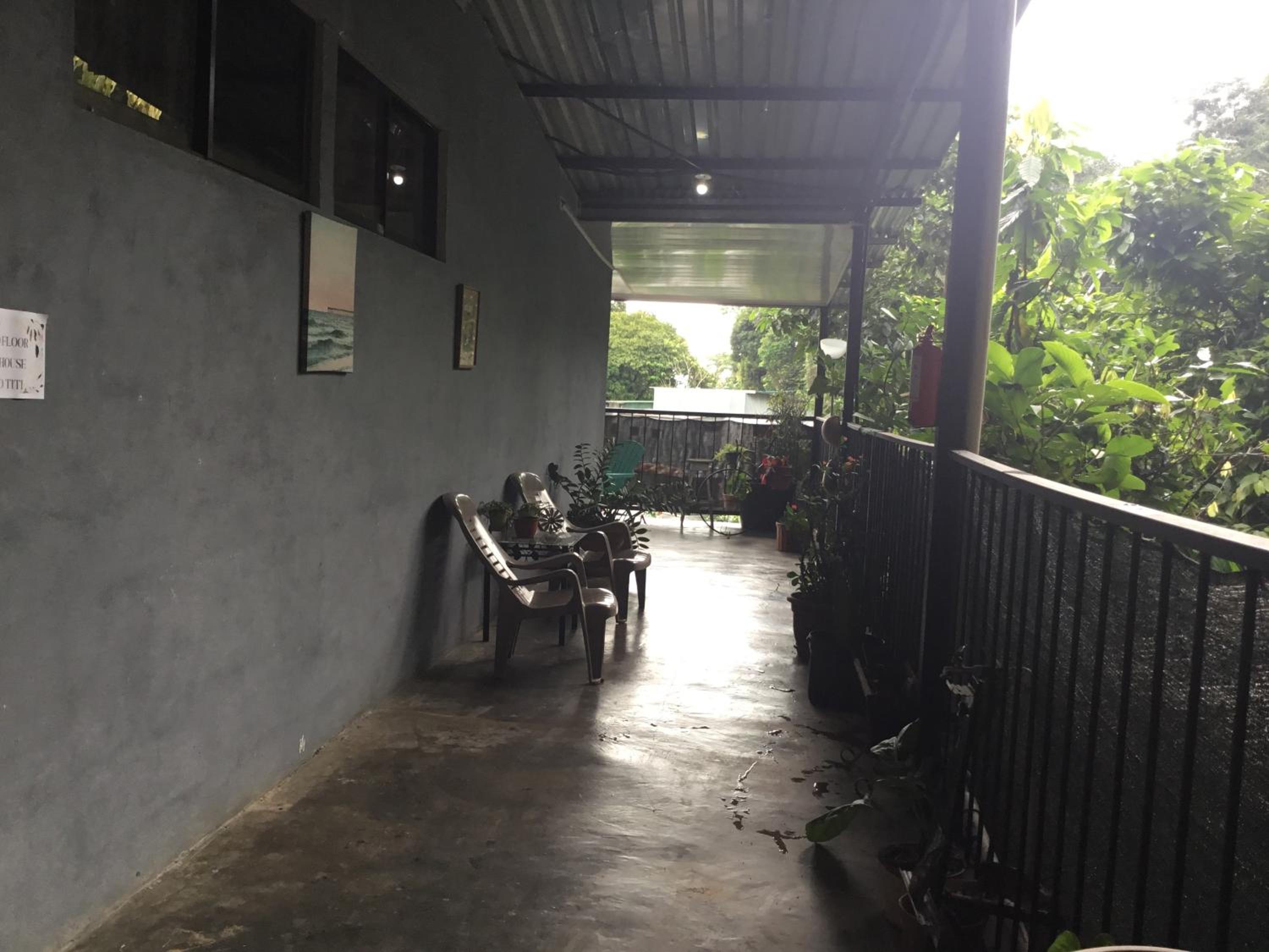 Rose House Manuel Antonio