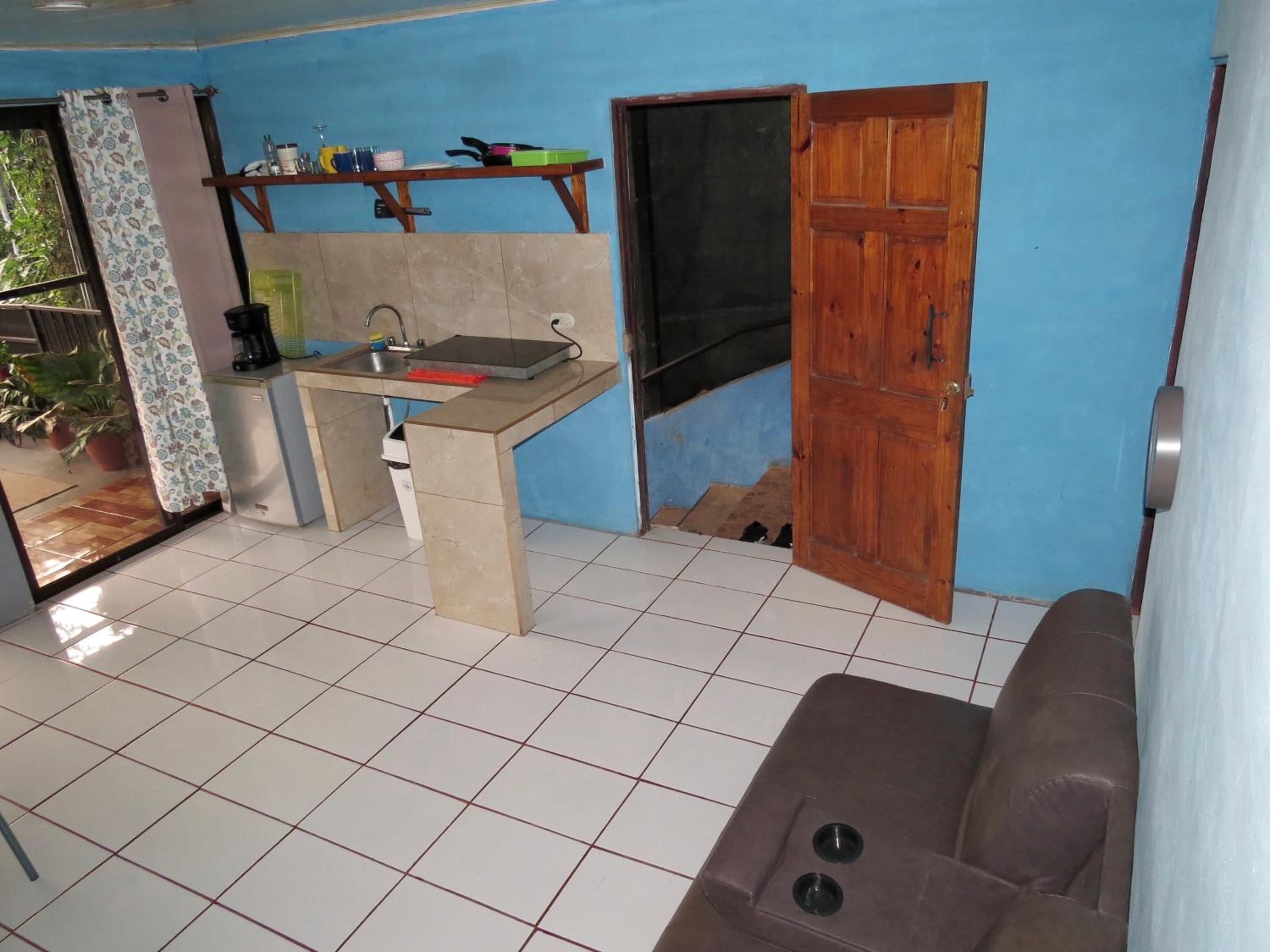 Rose House Manuel Antonio