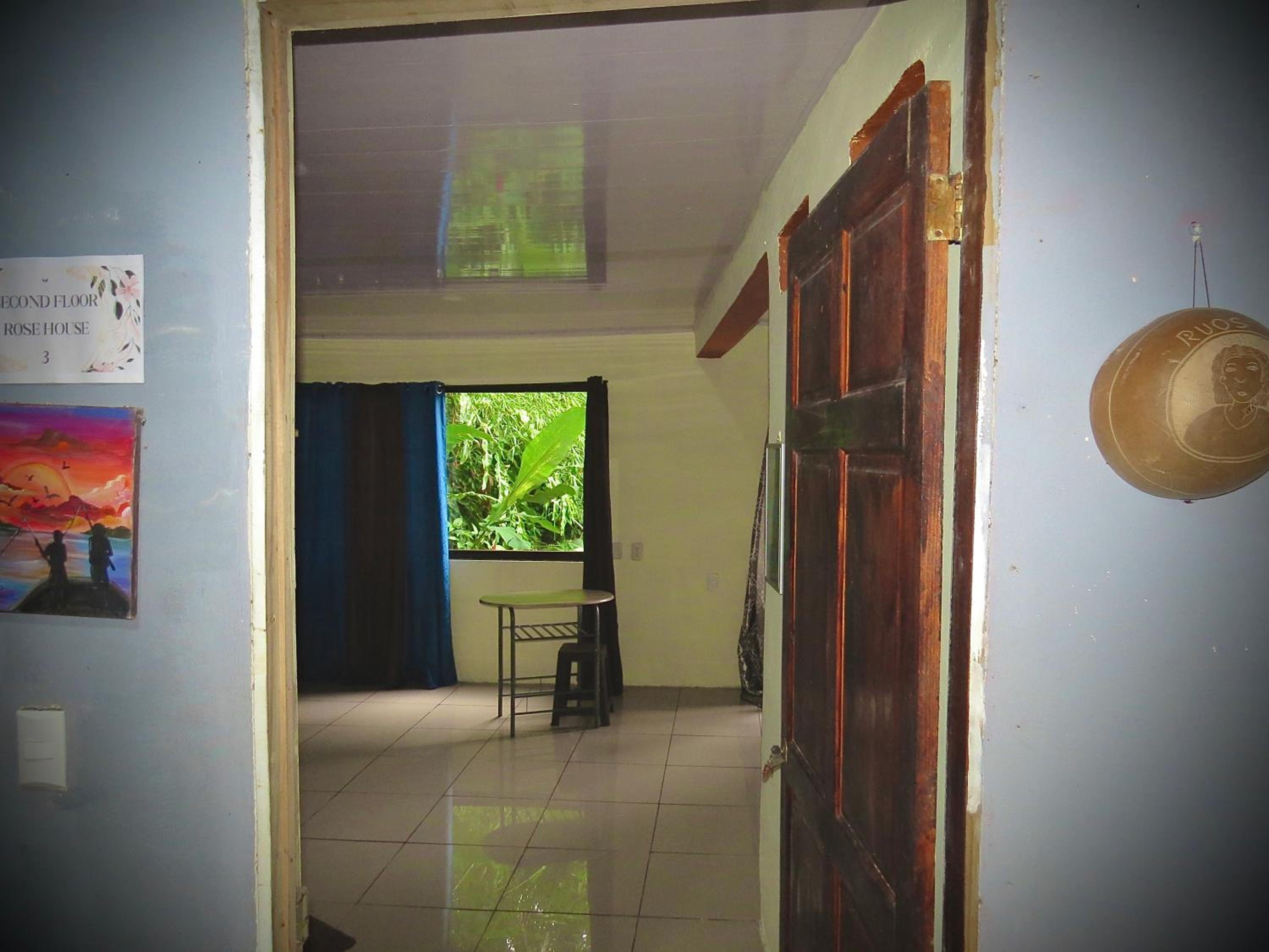 Rose House Manuel Antonio