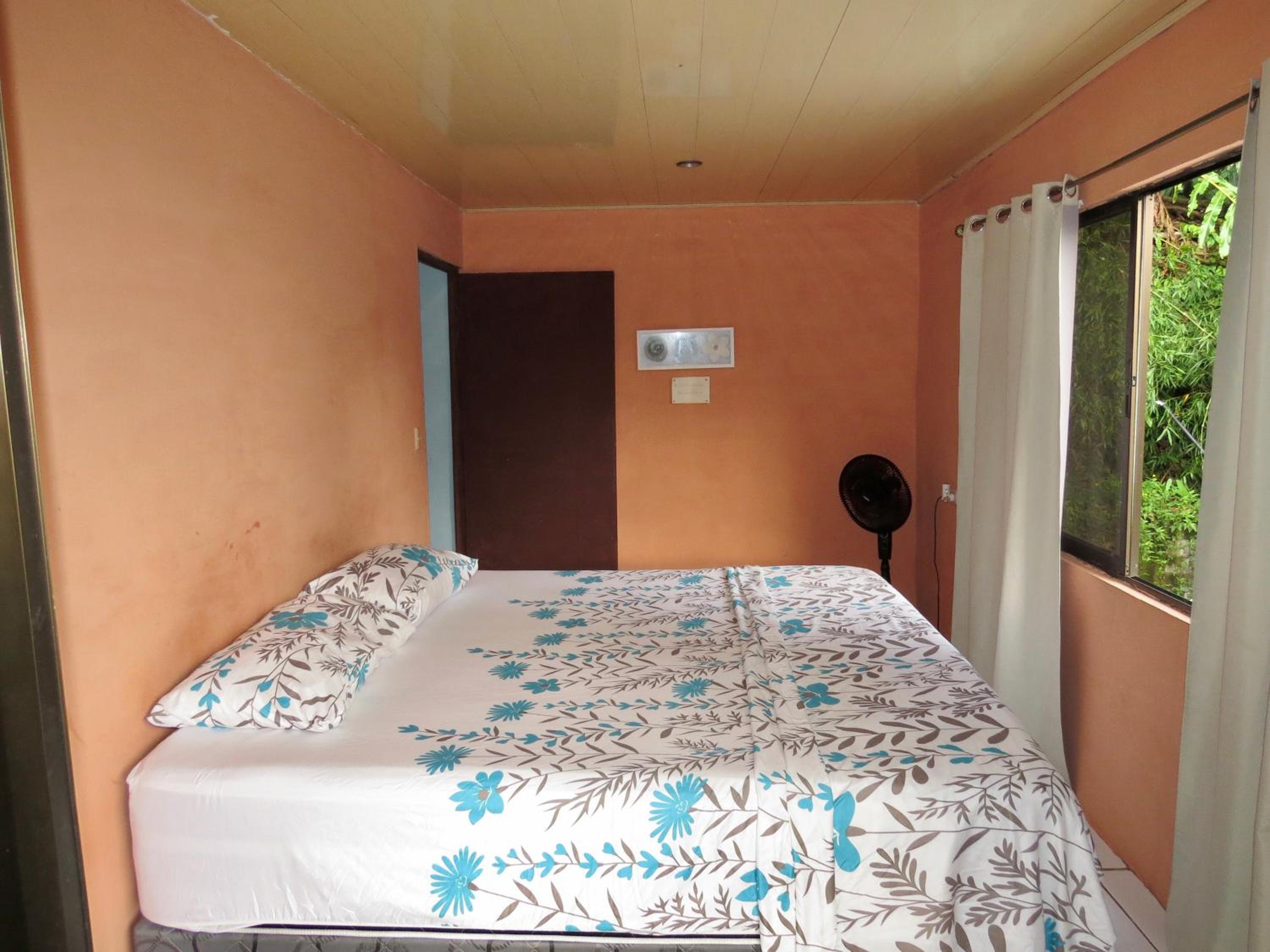Rose House Manuel Antonio