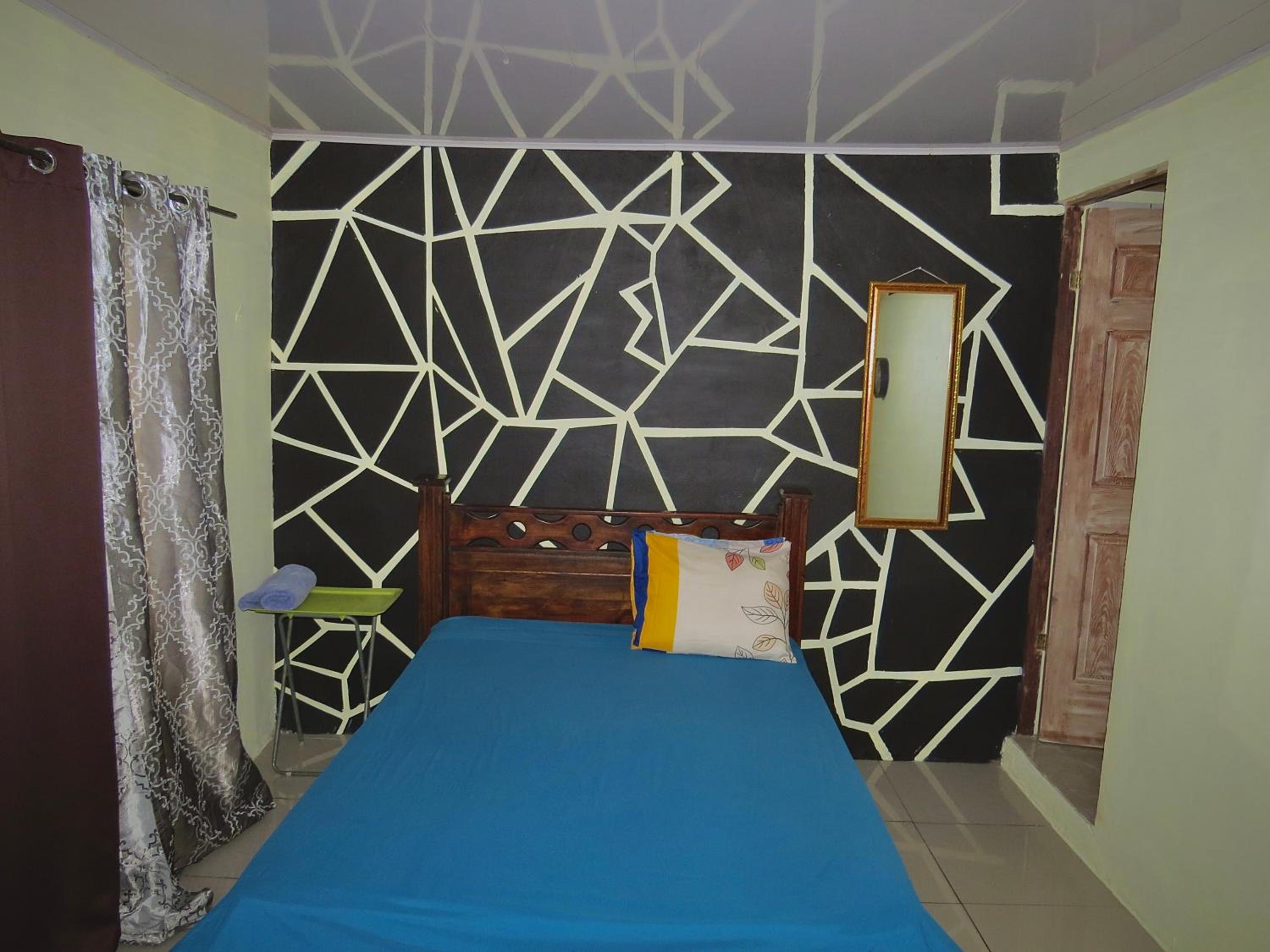 Rose House Manuel Antonio