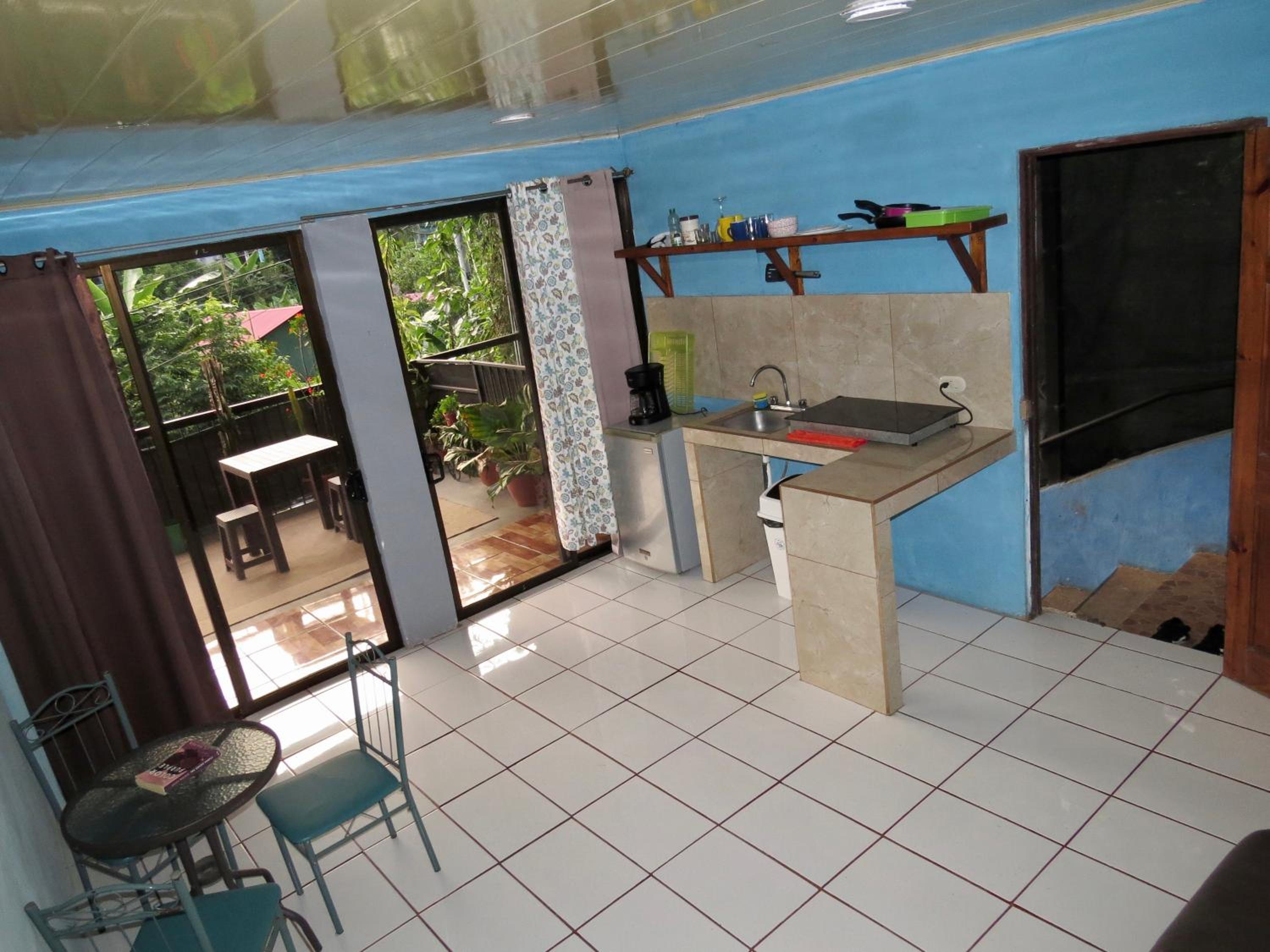 Rose House Manuel Antonio
