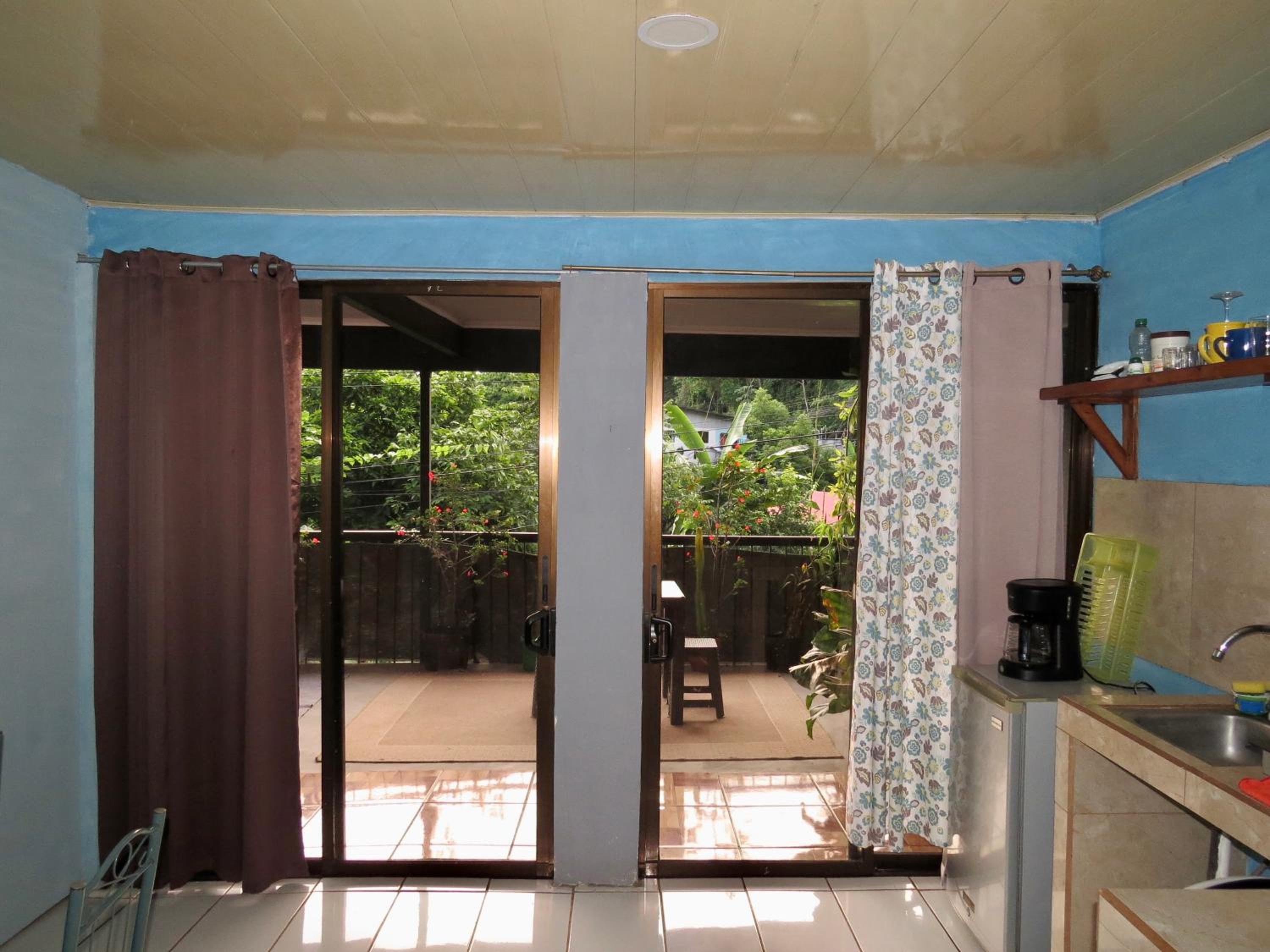 Rose House Manuel Antonio